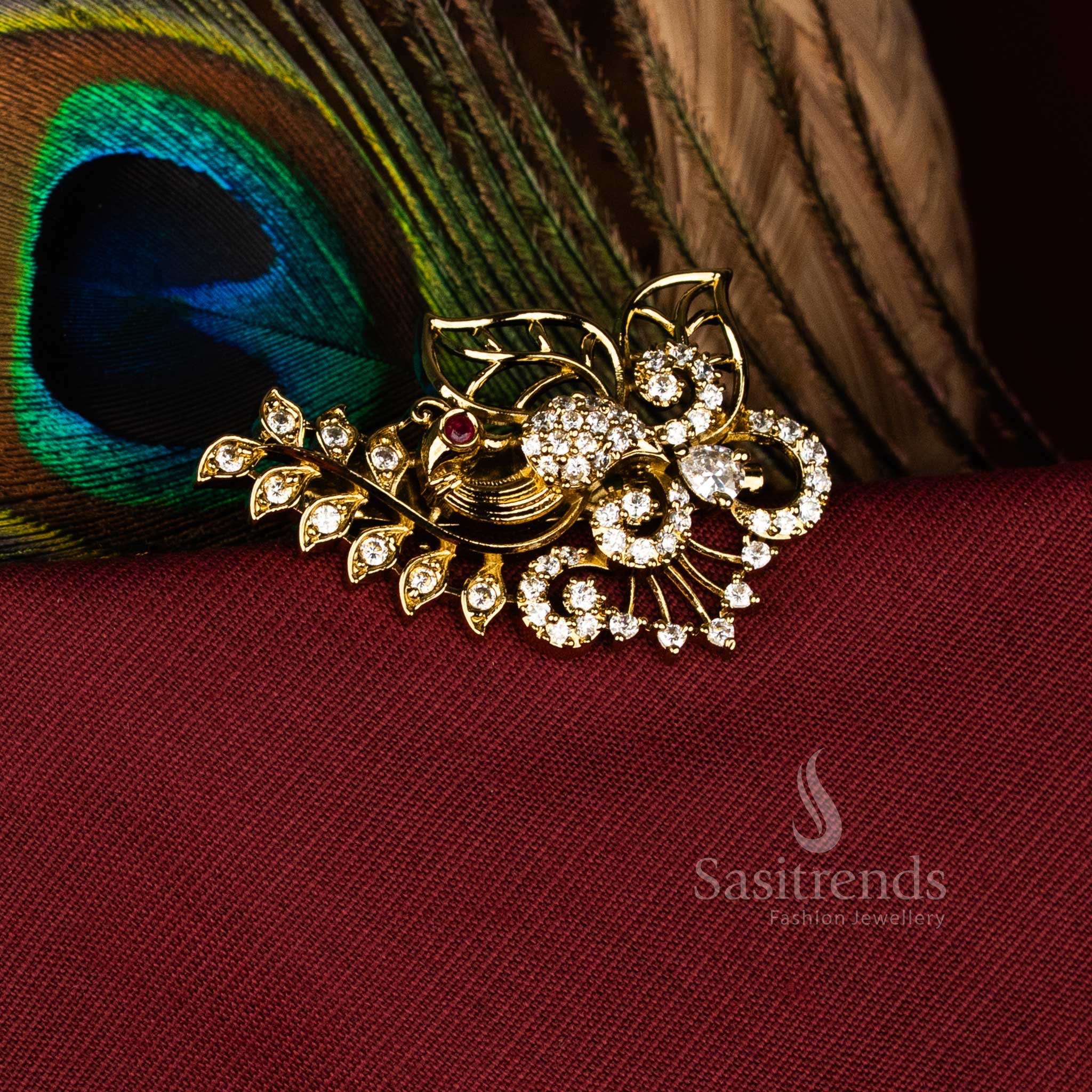 Exquisite White Peacock Leaf Floral Saree Pin with American Diamond and Mahendi Finish, Ideal for Traditional Festive and Bridal Jewellery – Sasitrends