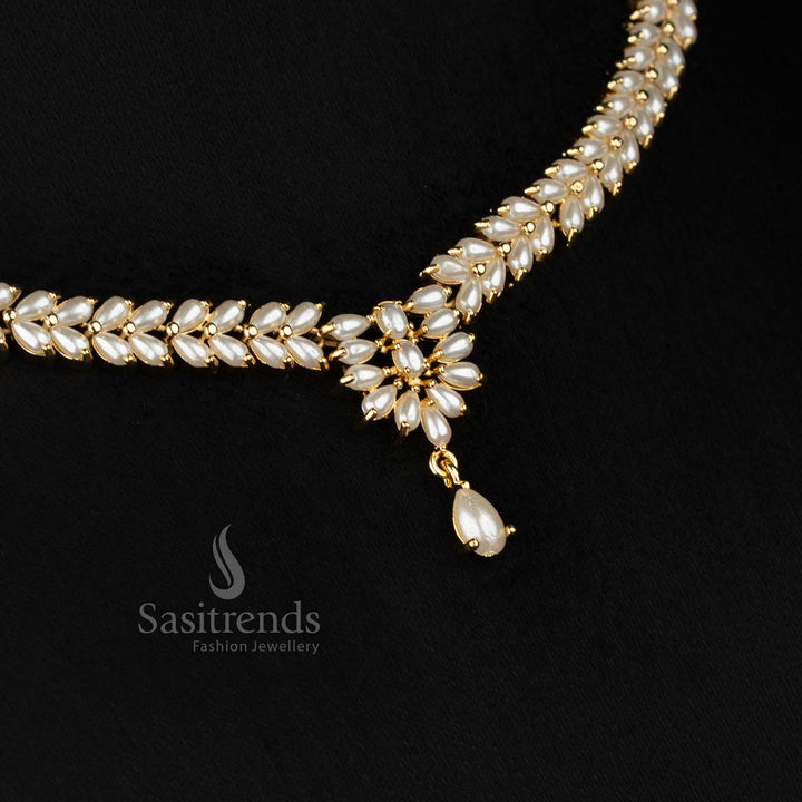 Charming American diamond micro gold plated leaf pattern necklace set for social evenings