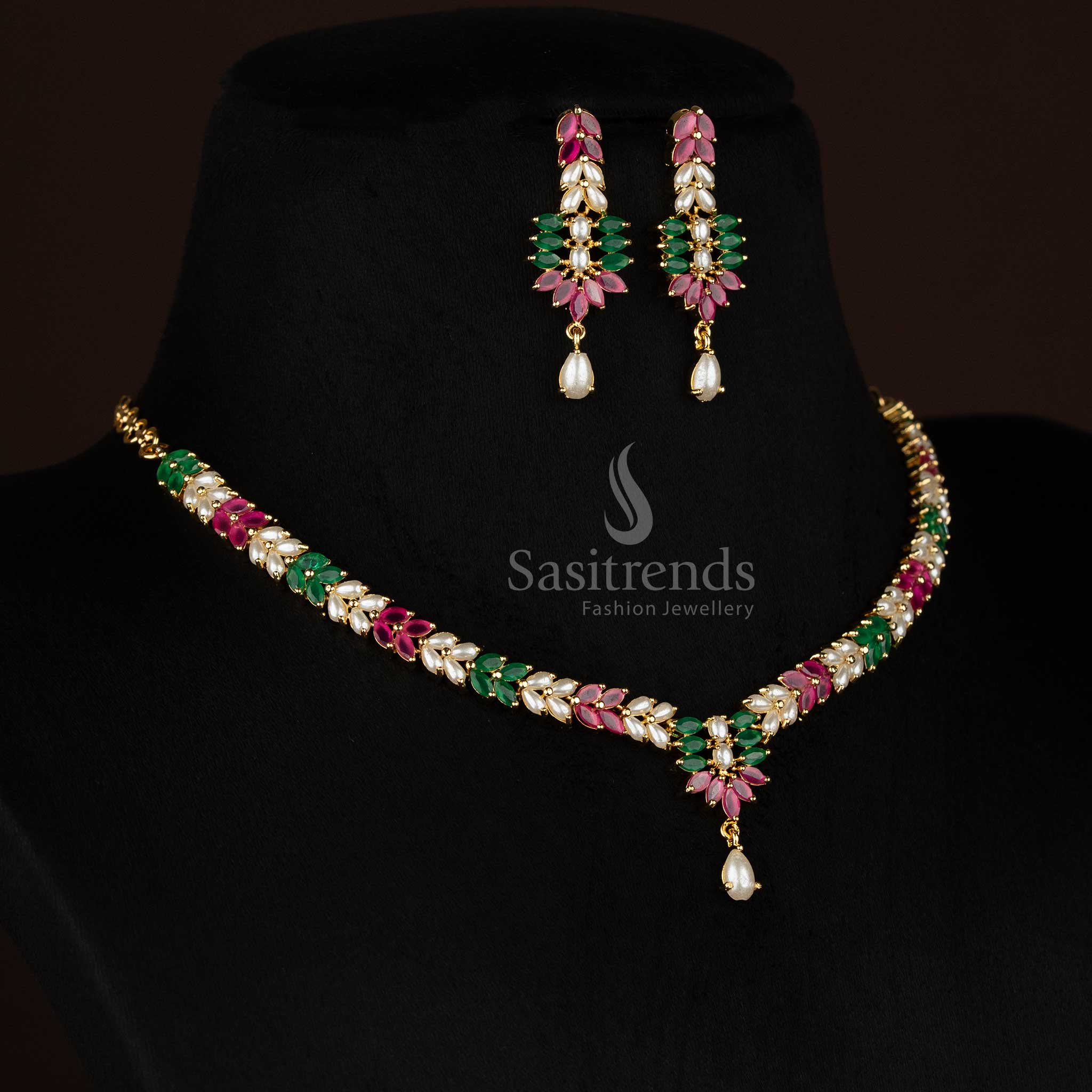 Charming American diamond micro gold plated leaf pattern necklace set for social evenings