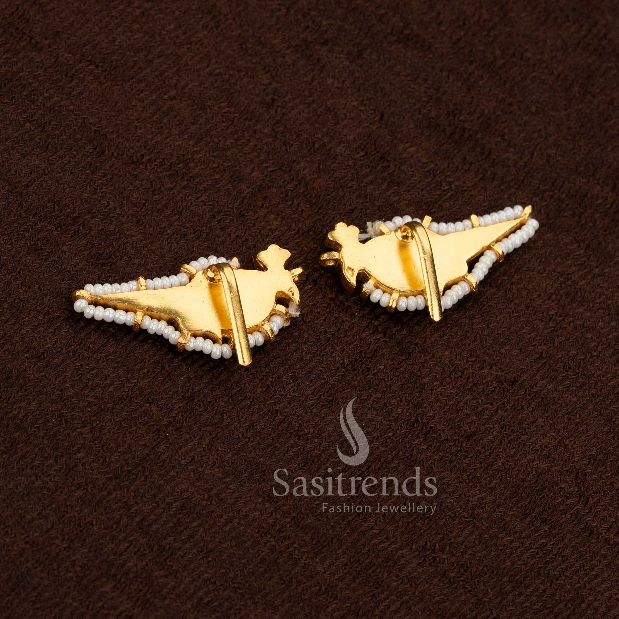 Regal gold plated parrot Kundan pearl bugadi ear cuff earrings – Sasitrends