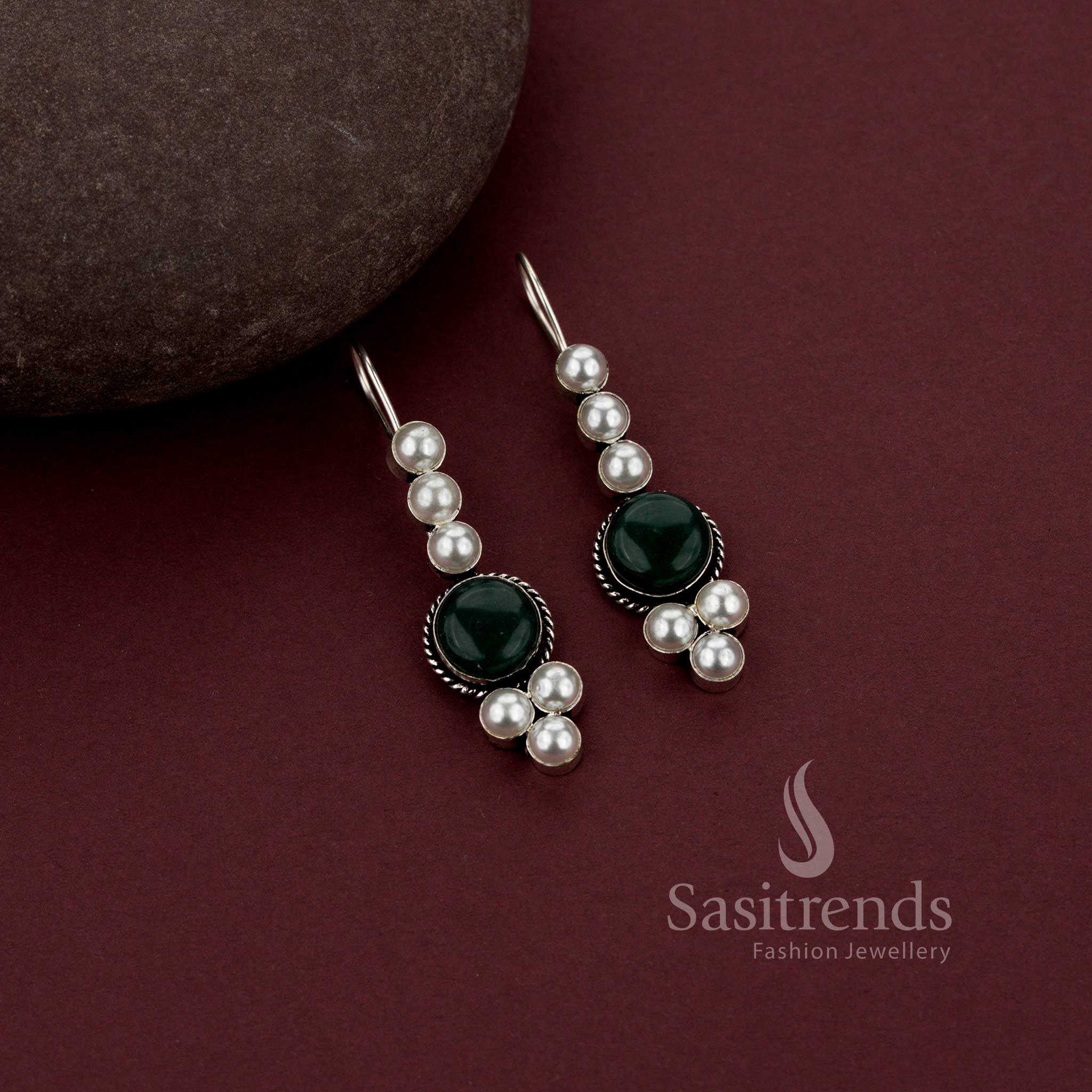Elegant Oxidised Silver Linear Drop Earrings Featuring Monalisa Stone and Pearl Detailing - Sasitrends