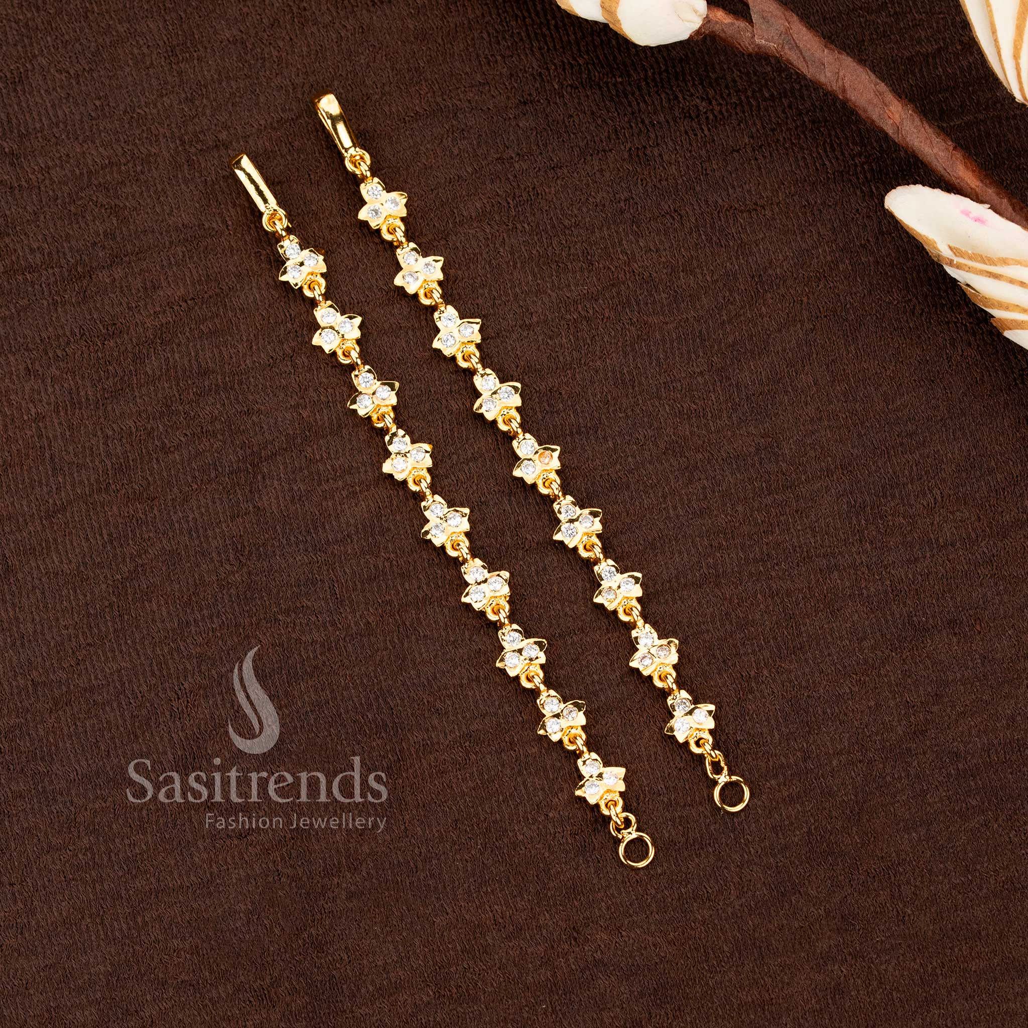Traditional Impon Gati Micro Gold Plated Tri-Leaf Bud Motif Matil – Guaranteed Jewellery look like real gold - Sasitrends