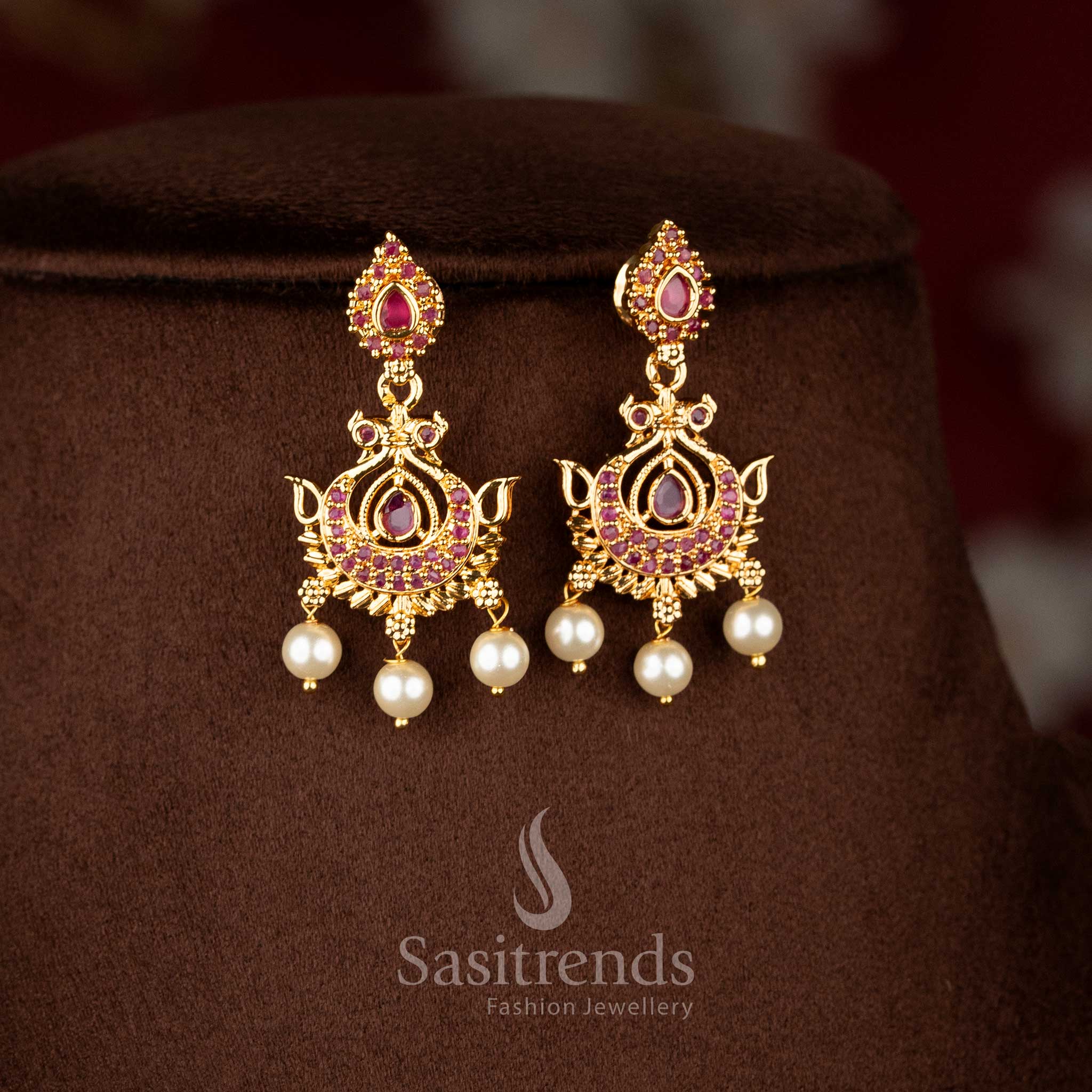 Splendid micro gold necklace in ruby featuring layered Gajiri work, peacock focus, pear brilliance and pearls – Sasitrends
