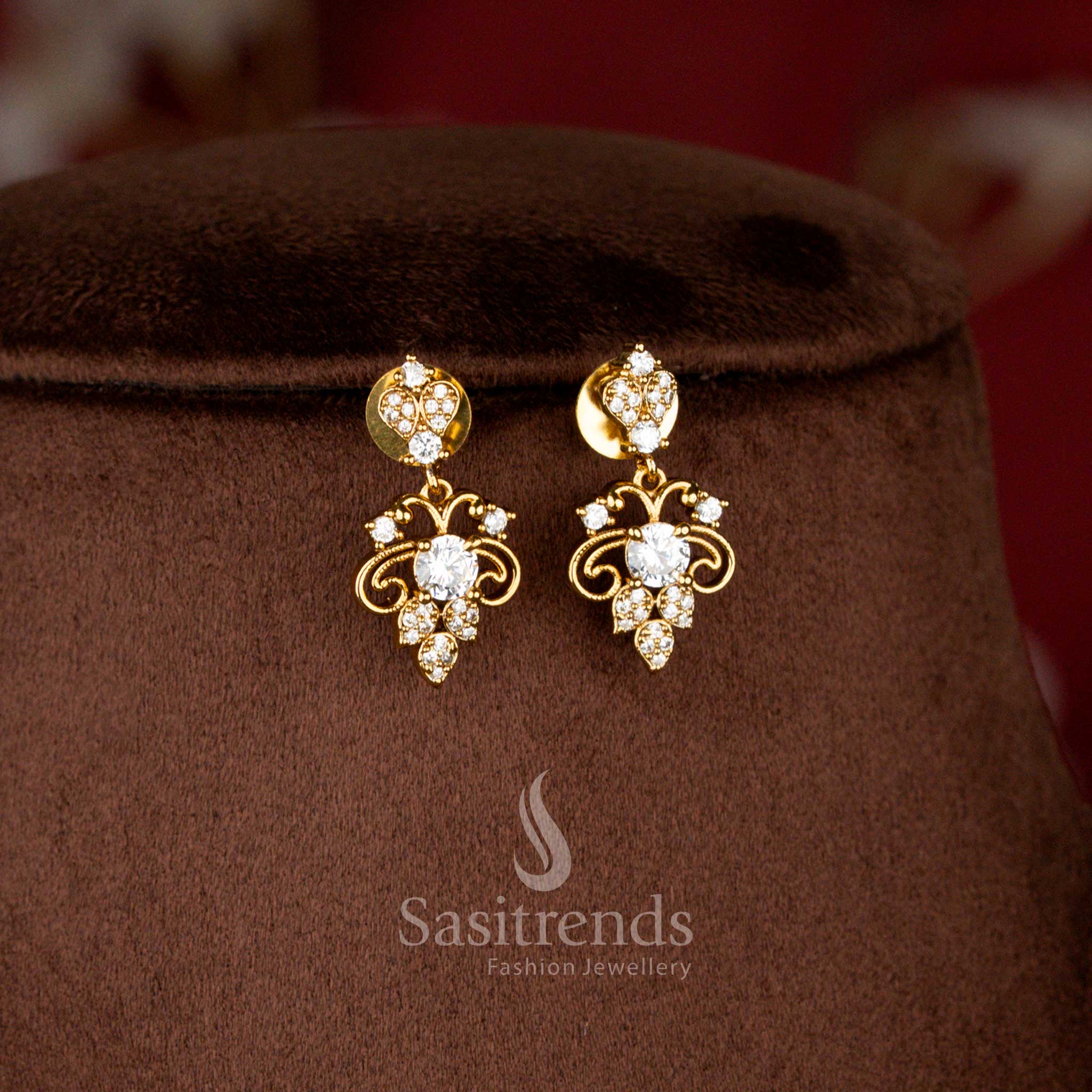 Matte Gold Plated Floral Scrollwork Chain and Crystal Centerpiece - Sasitrends