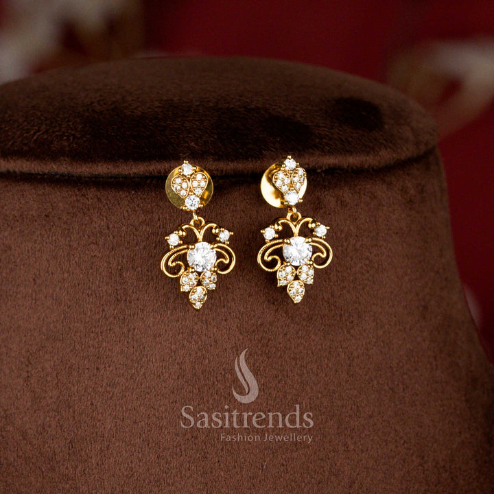 Matte Gold Plated Floral Scrollwork Chain and Crystal Centerpiece - Sasitrends