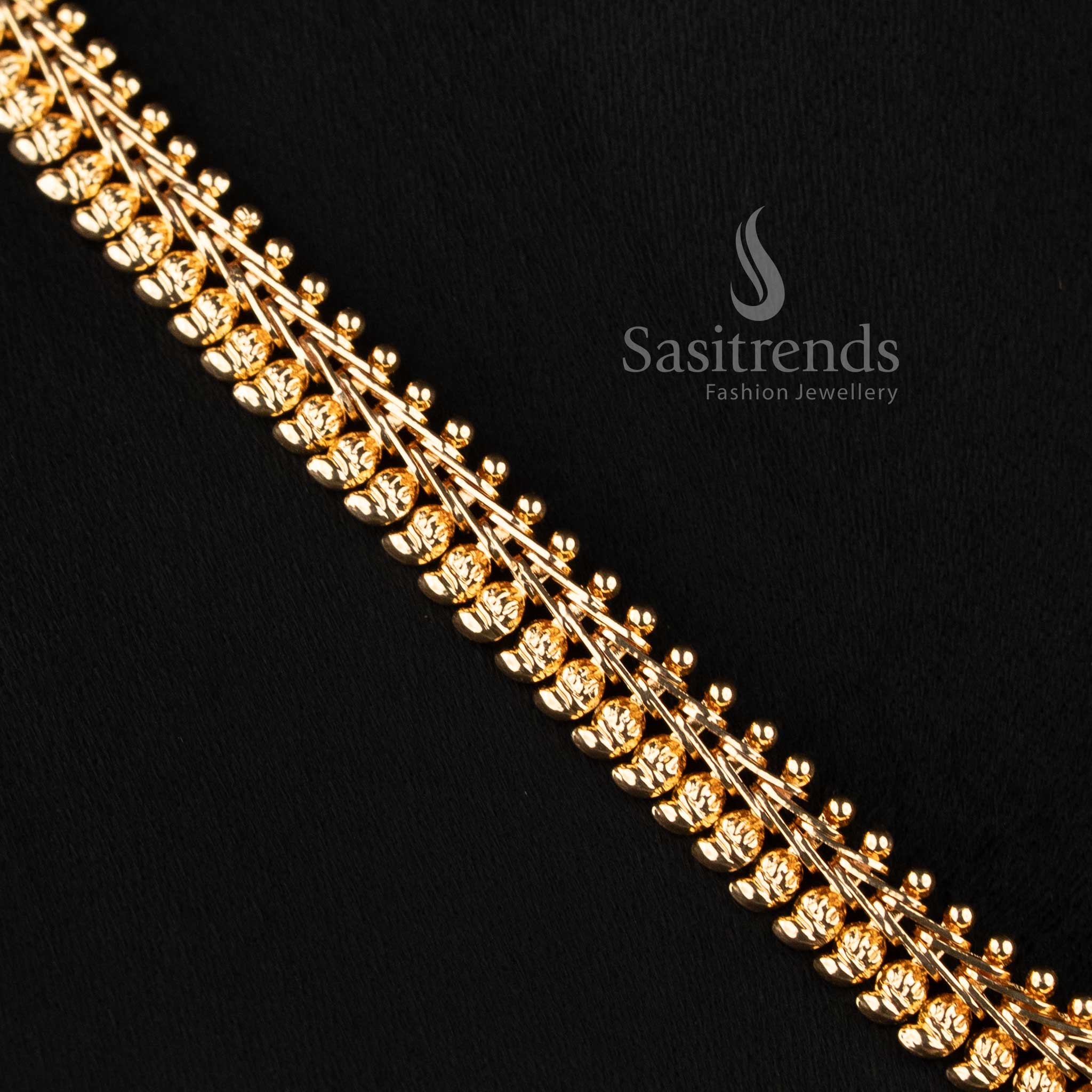 Festive wear Impon mango pattern necklace crafted with flared leaf AD pendant and white stone finish - Sasitrends