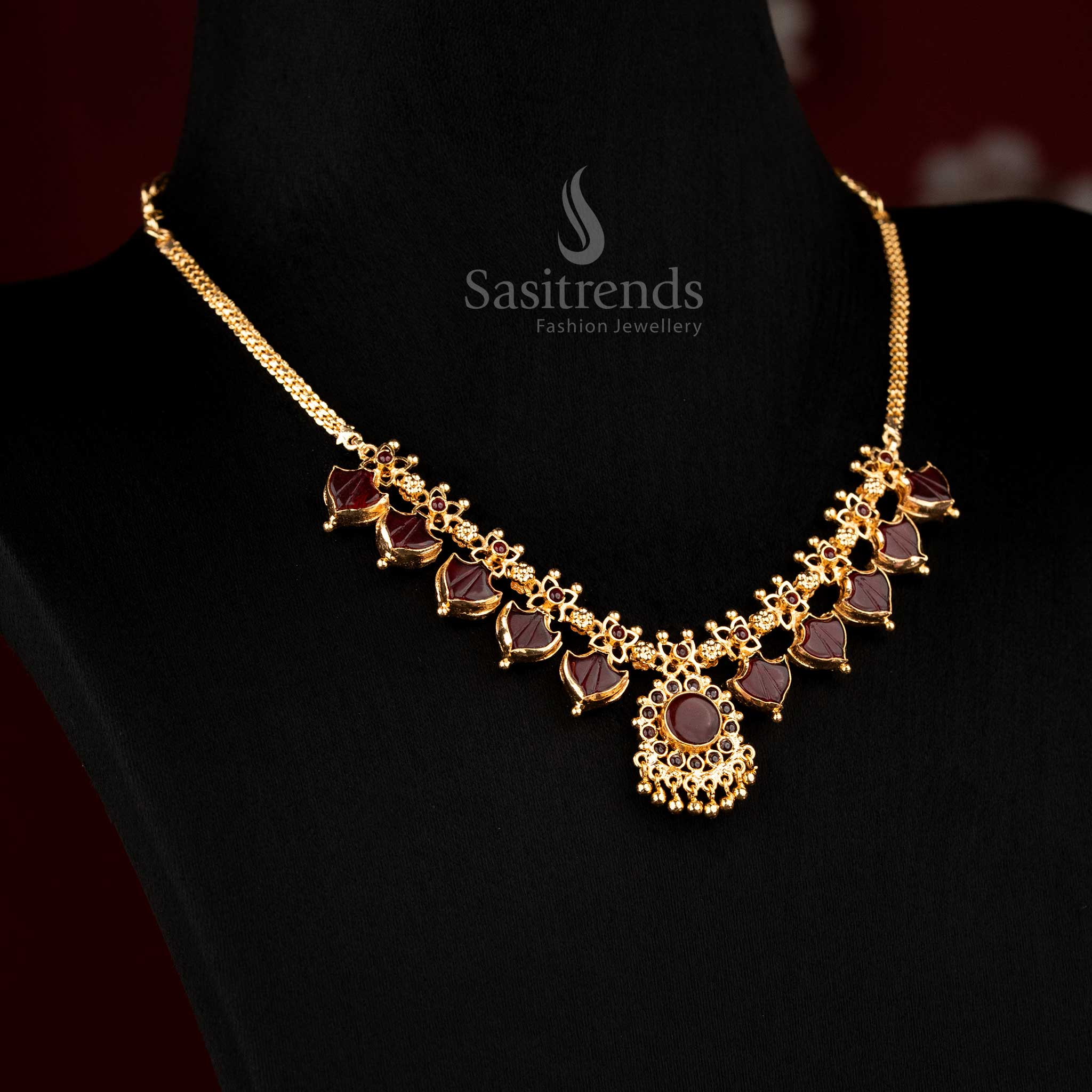 Sasitrends micro gold plated Kerala Palakka mala necklace with traditional leaf motifs and decorative centre pendant