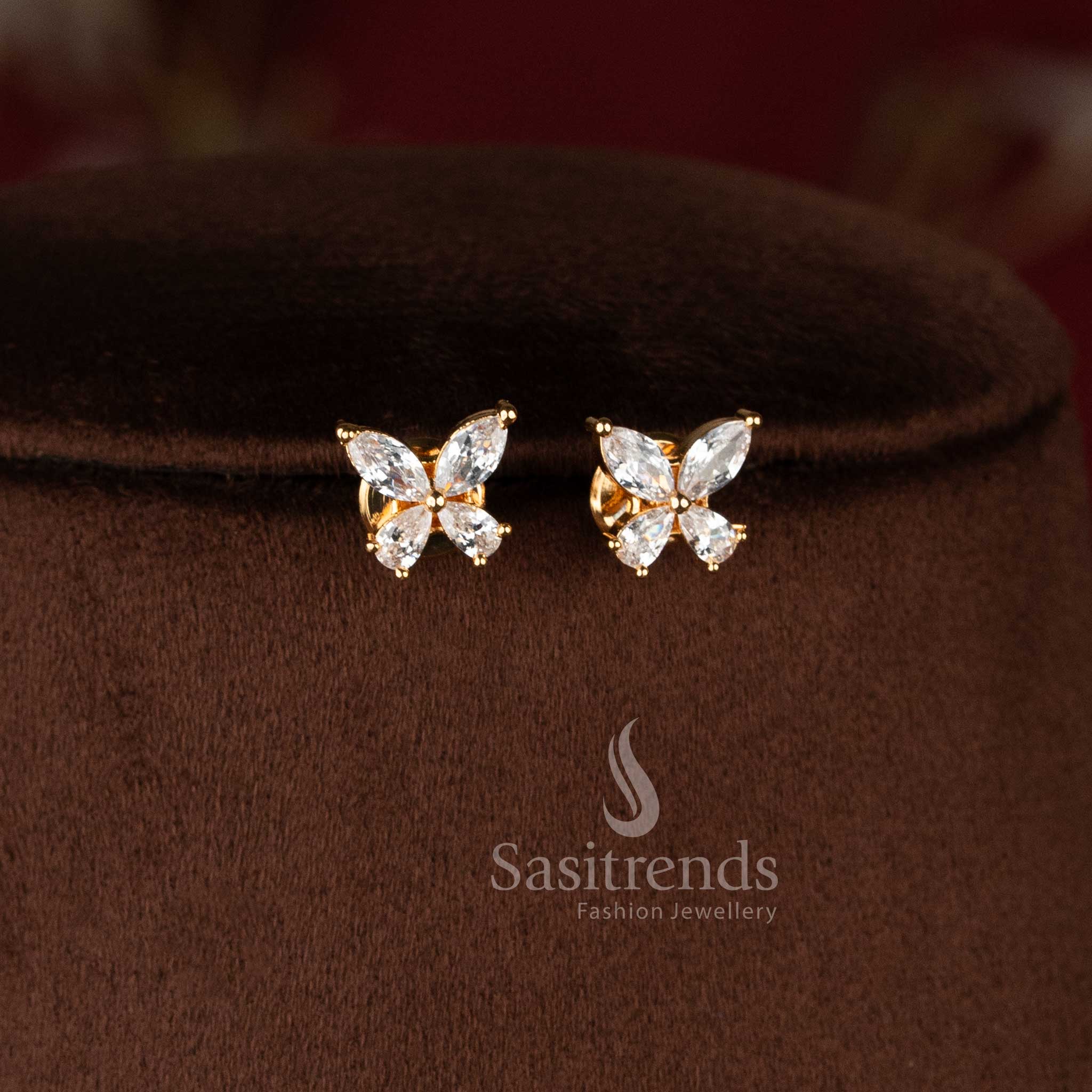 Sasitrends real gold look invisible American diamond 24K micro gold plated pendant necklace designed with pearl bead chain for refined festive jewellery styling