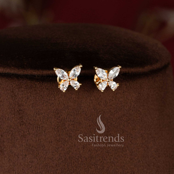 Sasitrends real gold look invisible American diamond 24K micro gold plated pendant necklace designed with pearl bead chain for refined festive jewellery styling