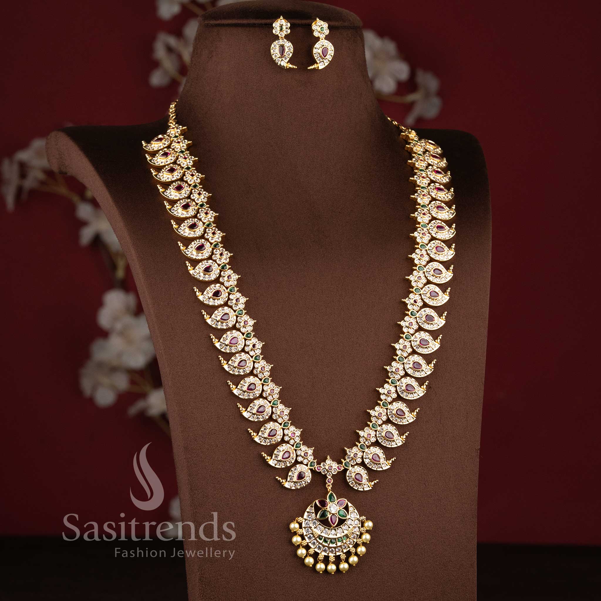 Traditional micro gold plated manga malai short necklace with a stone-studded crescent chandbali pendant by Sasitrends.
