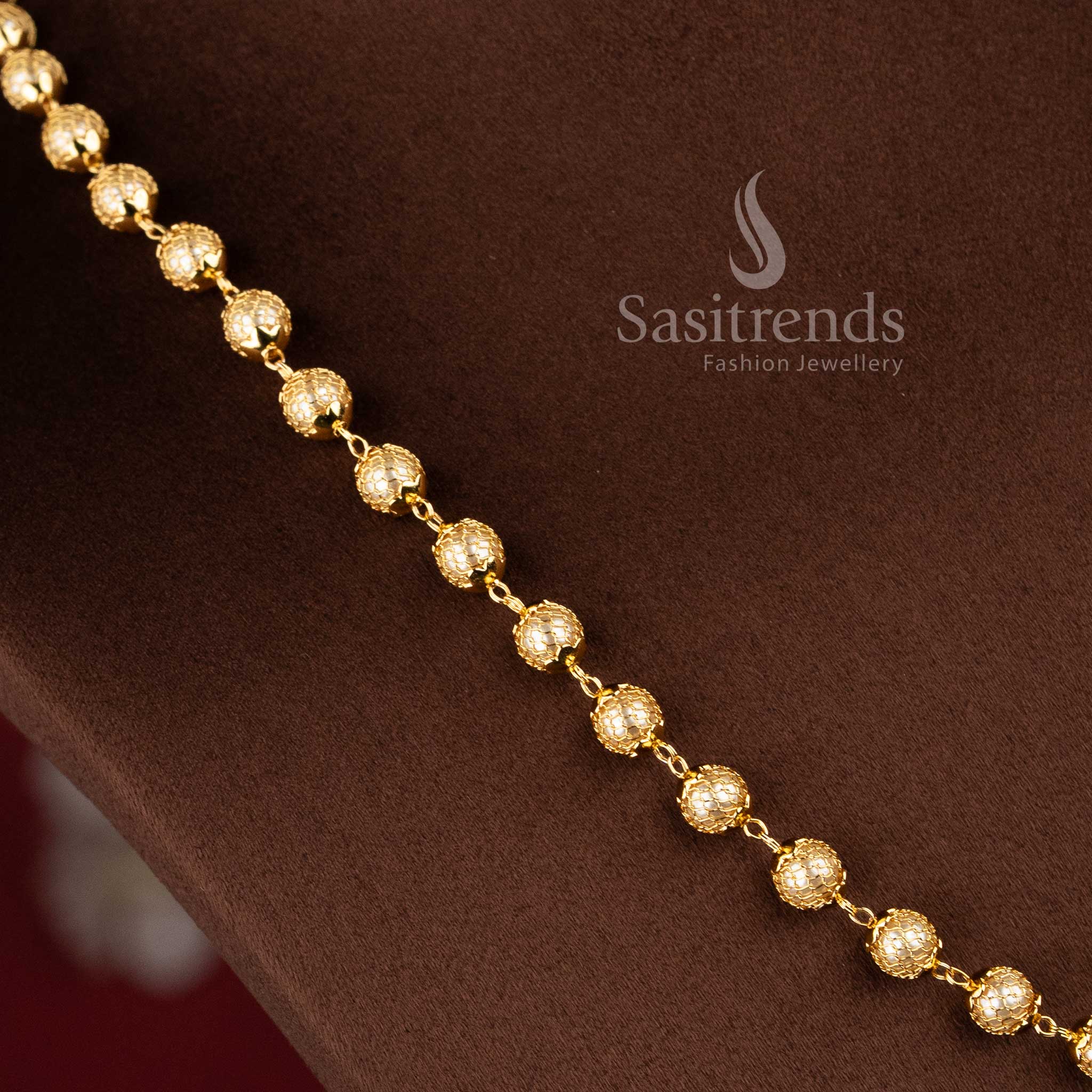 Traditional mesh chain necklace featuring a round pearl-accented pendant design - Sasitrends 