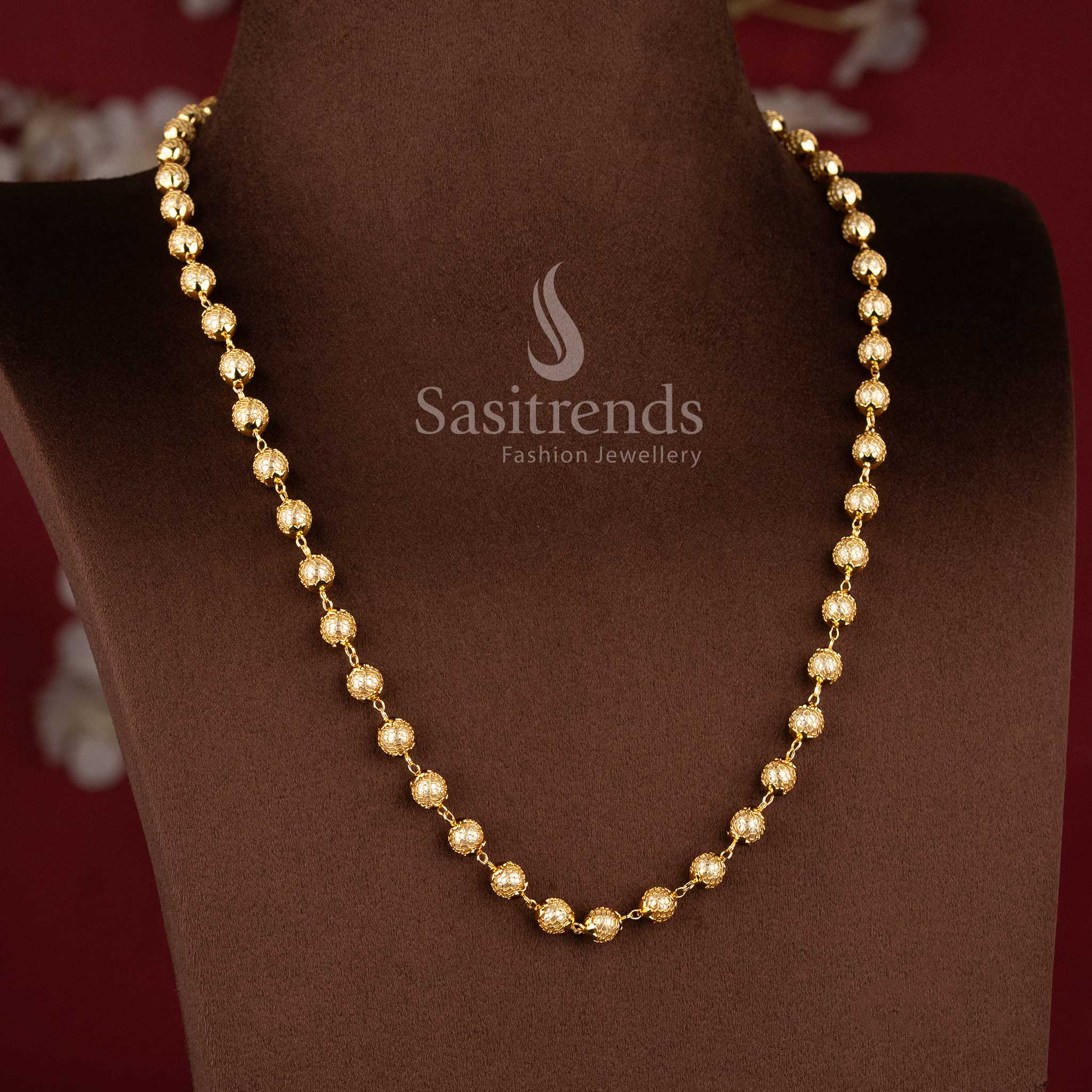 Grand Mesh Pearl Circle One Gram Micro Gold Plated Necklace with elegant pearl detailing - Sasitrends 