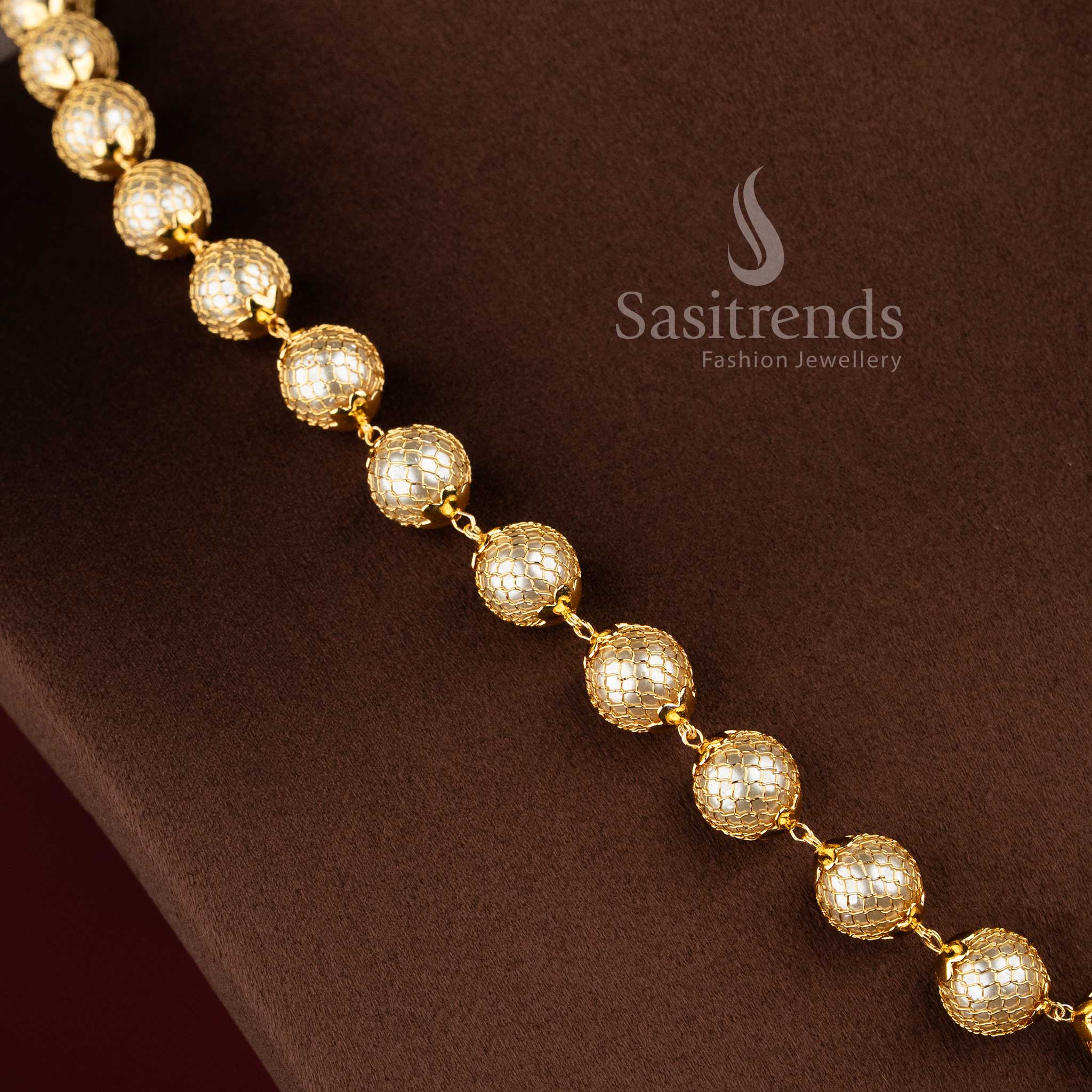 Guaranteed micro gold plated necklace with grand circular pendant and pearl accents - Sasitrends
