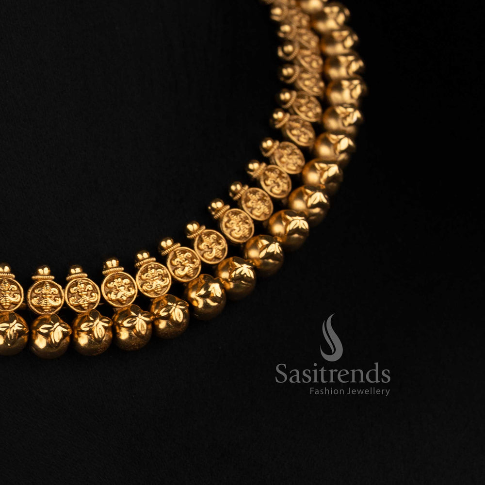 Antique Gold Plated Traditional Choker Set with Matching Floral Stud Earrings - Sasitrends