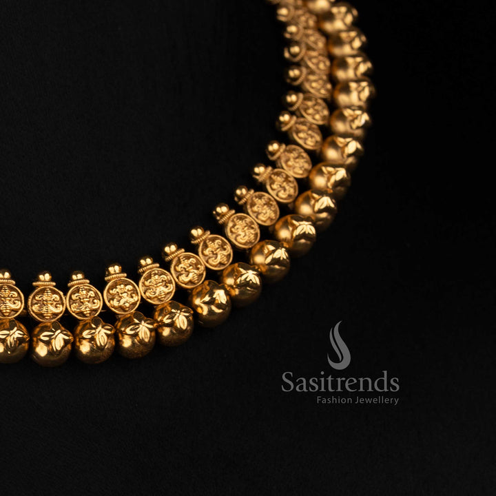 Antique Gold Plated Traditional Choker Set with Matching Floral Stud Earrings - Sasitrends