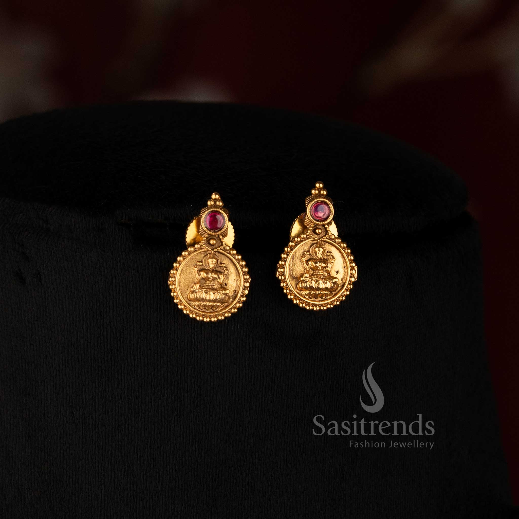 Antique Gold Plated Goddess Lakshmi Coin Necklace Set with Ear Studs - Sasitrends