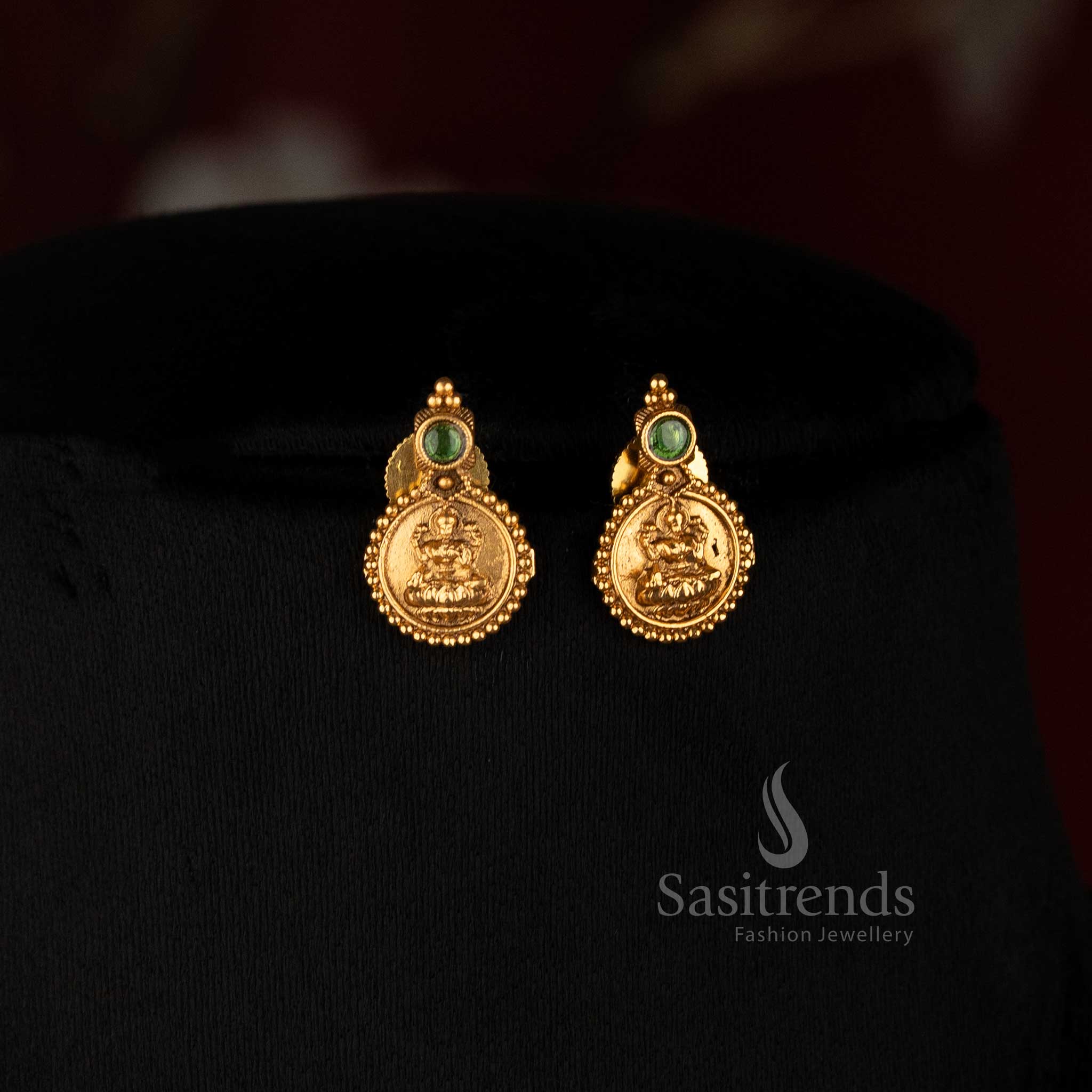 Antique Gold Plated Goddess Lakshmi Coin Necklace Set with Ear Studs - Sasitrends