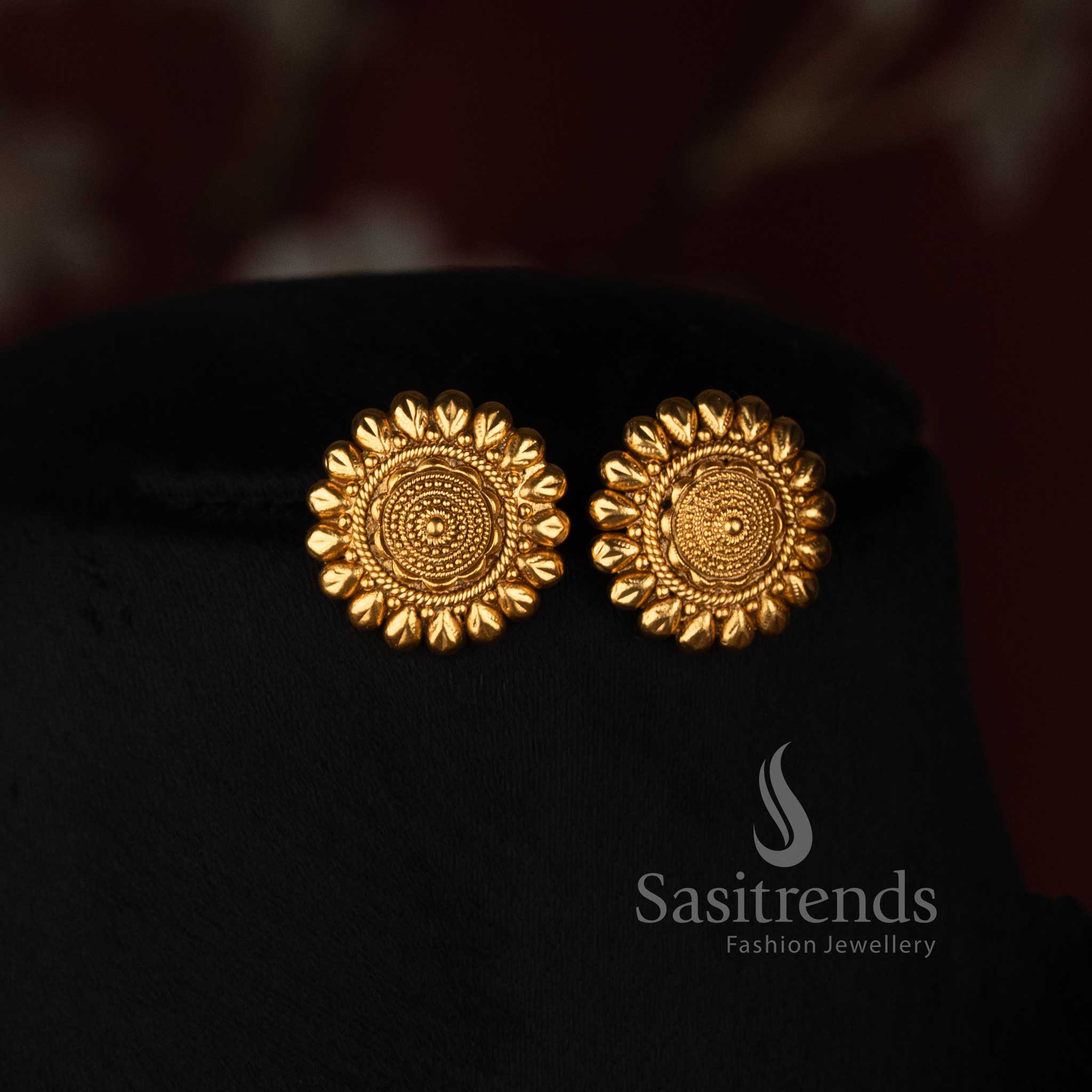 Antique Gold Plated Pearl Bead Necklace Set with Matching Floral Studs - Sasitrends