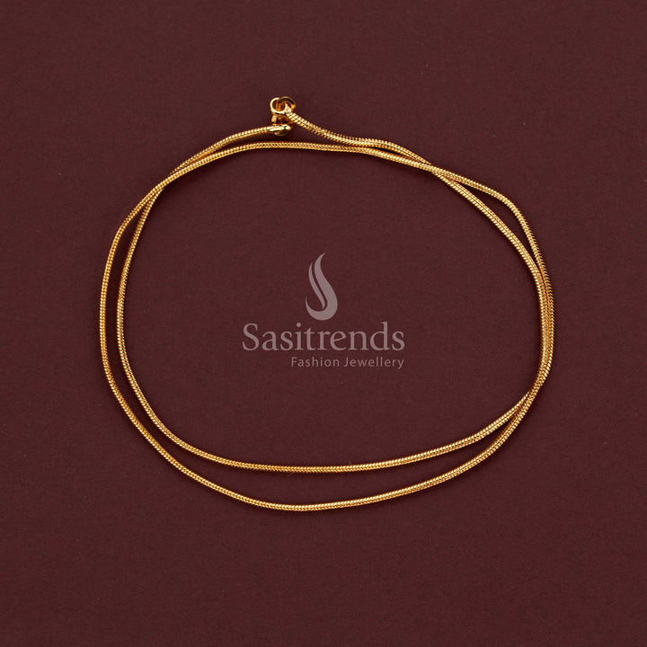 Stunning Micro Gold Plated Oval Interlocking Chain for Festive Wear - Sasitrends