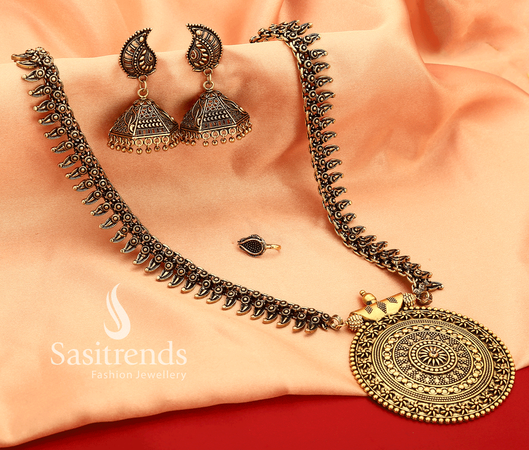 Grand Niranjana Chakra Antique Gold Combo Jewellery Set Featuring Layered Necklace, Matching Bangles And Jhumkas – Regal Classic Style For Sarees And Lehenga Looks For Women And Girls – Sasitrends

