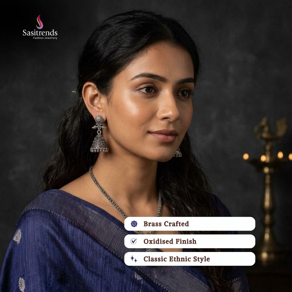 Oxidised silver plated earrings model image - Sasitrends