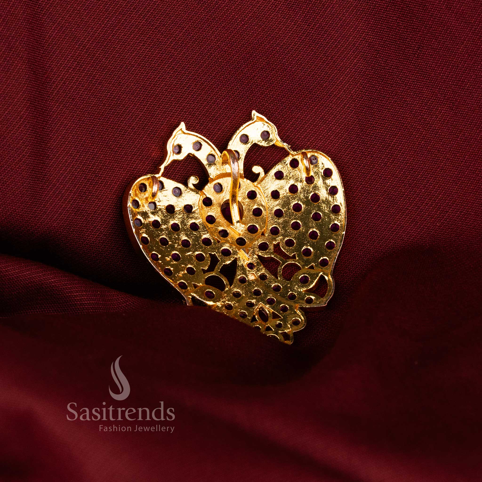  Micro Gold Plated Gandaberunda Pendant with Peacock and Heart Motif Kemp Stones, Ideal for Festive Cultural Jewellery – Sasitrends