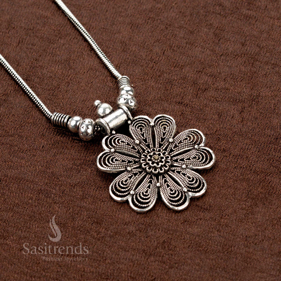 Oxidised silver floral mandala necklace with engraved petal pendant – Sasitrends