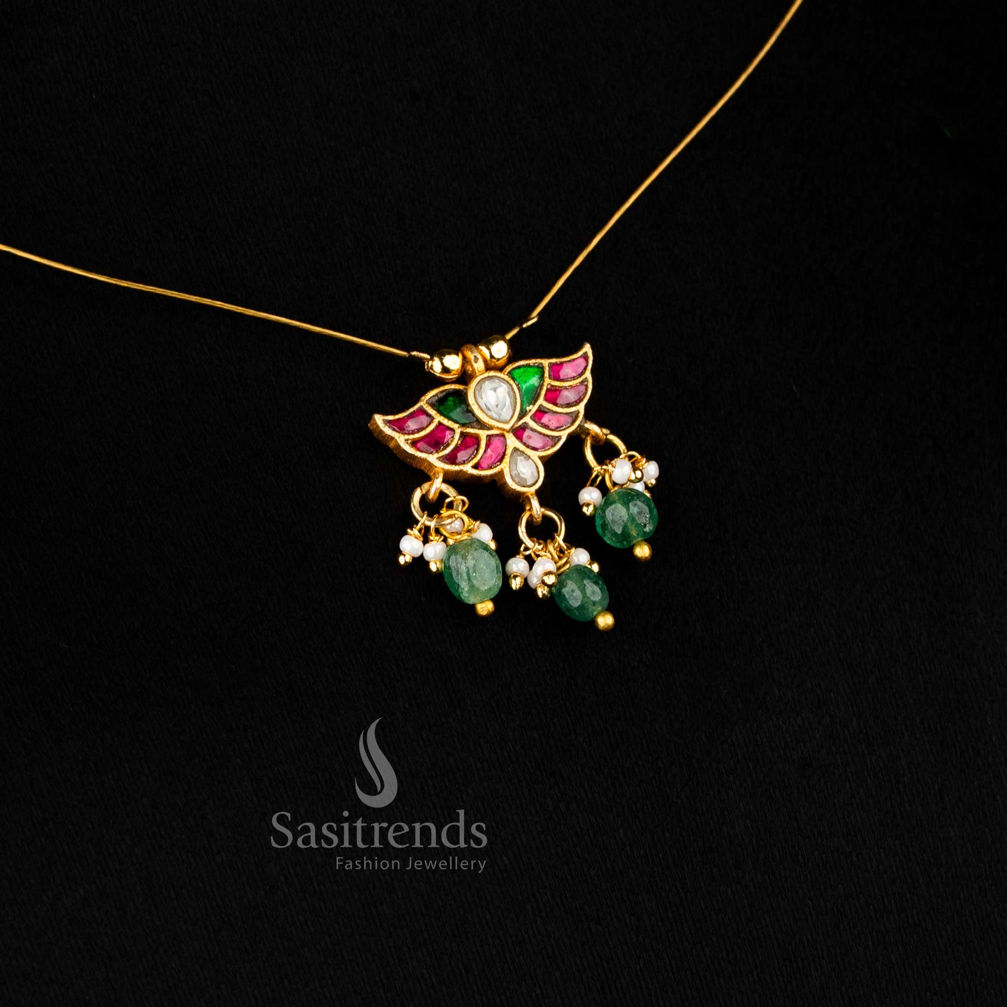 Iconic celebration necklace featuring pearl glow for unforgettable beauty moments – Sasitrends