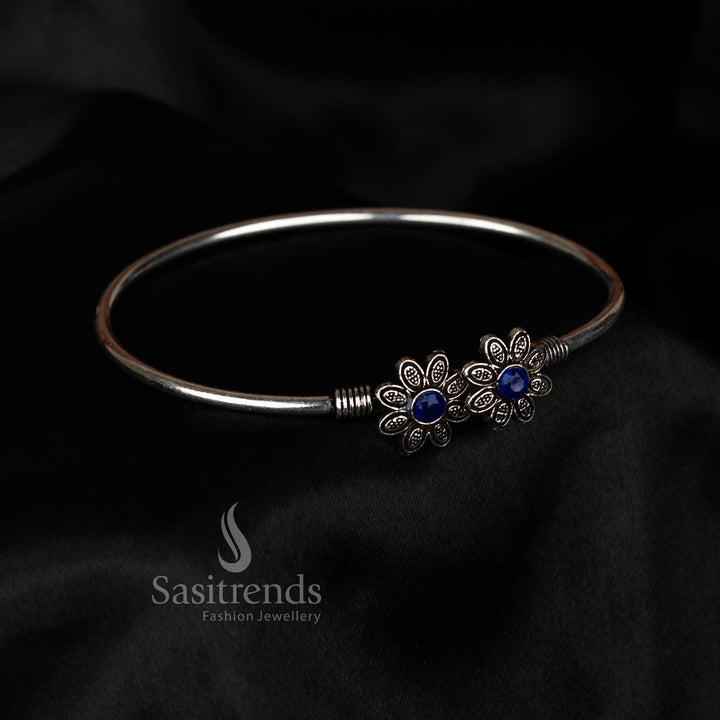 Oxidised blue dual motif floral stone bracelet with fancy festive wear styling for women – Sasitrends