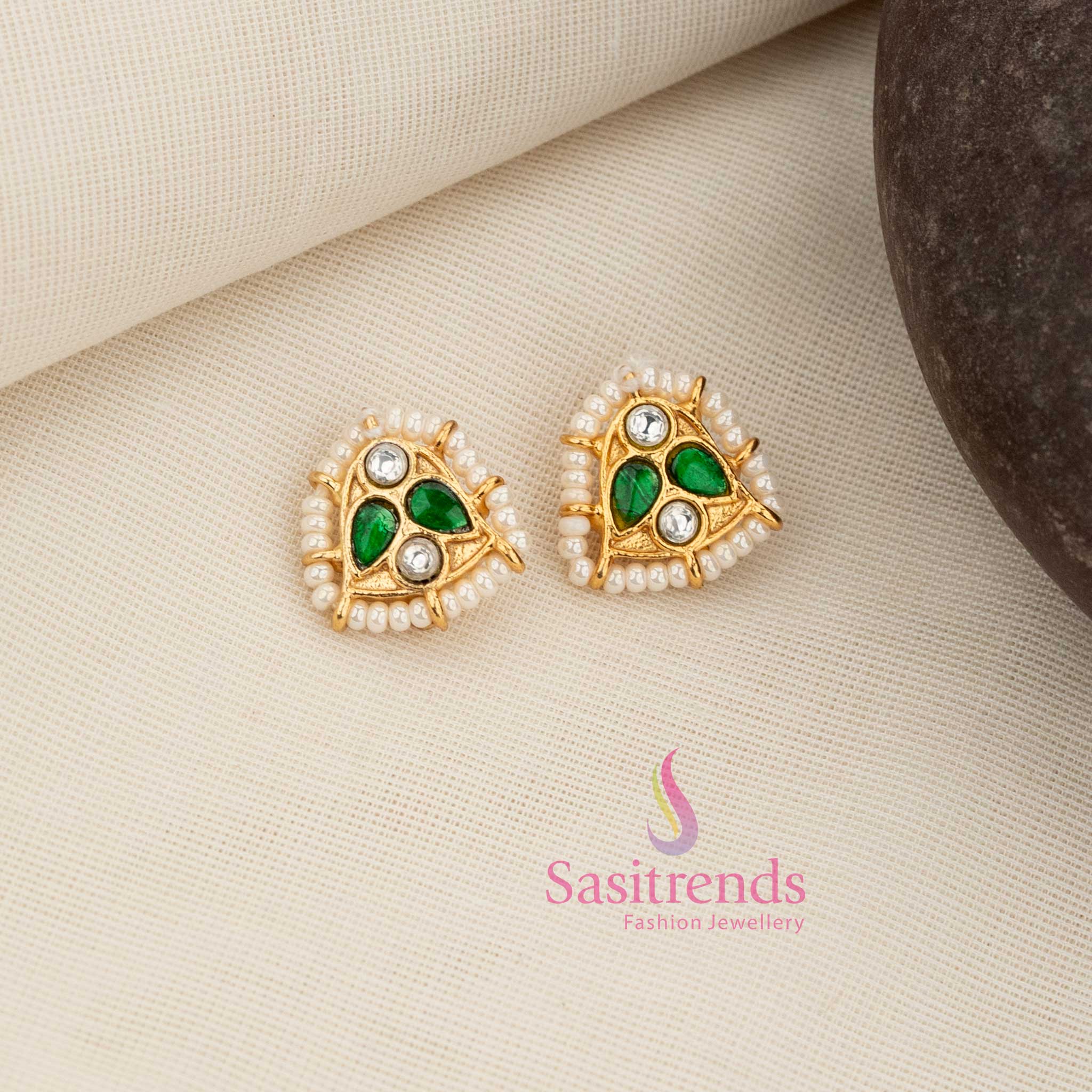 Harmonious white-green Kundan triangle stud bugadi earcuff featuring pearl border perfect for South Indian cultural and ceremonial festive dressing – Sasitrends