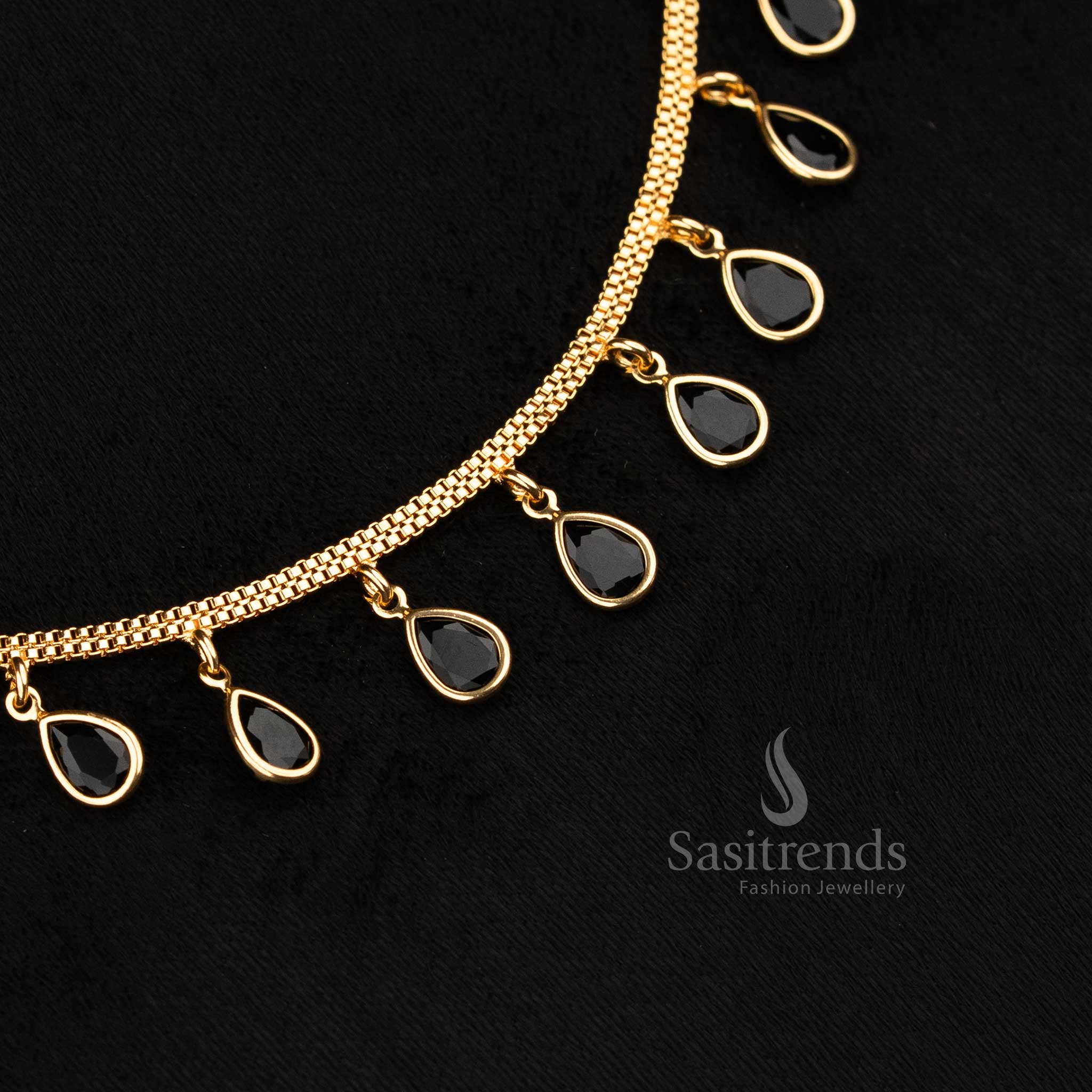 Graceful black pear AD pendant necklace, stylish accessory for modern ethnic wear - Sasitrends