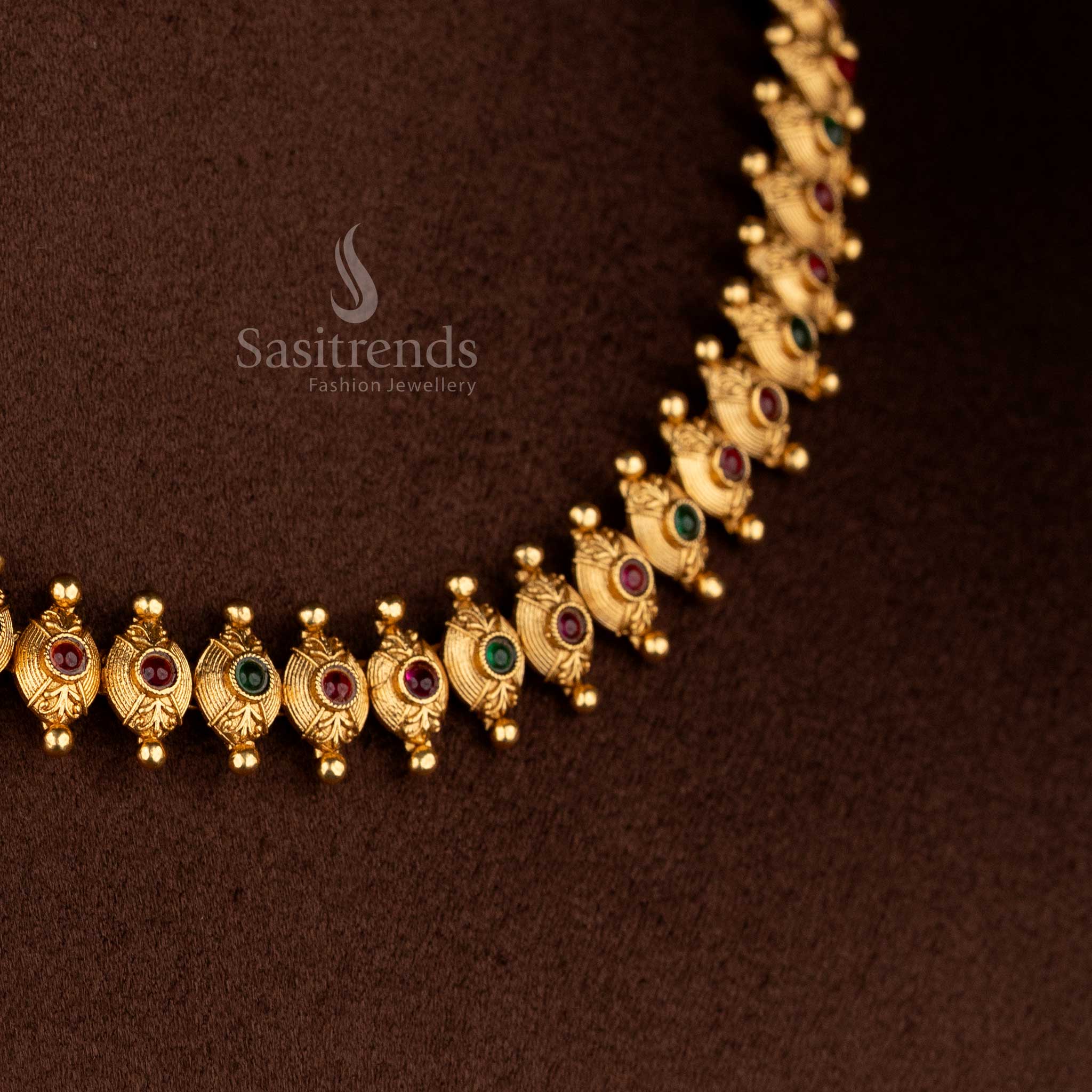 Classic matte gold plated ruby-green stone necklace set styled for event-ready elegance – Sasitrends