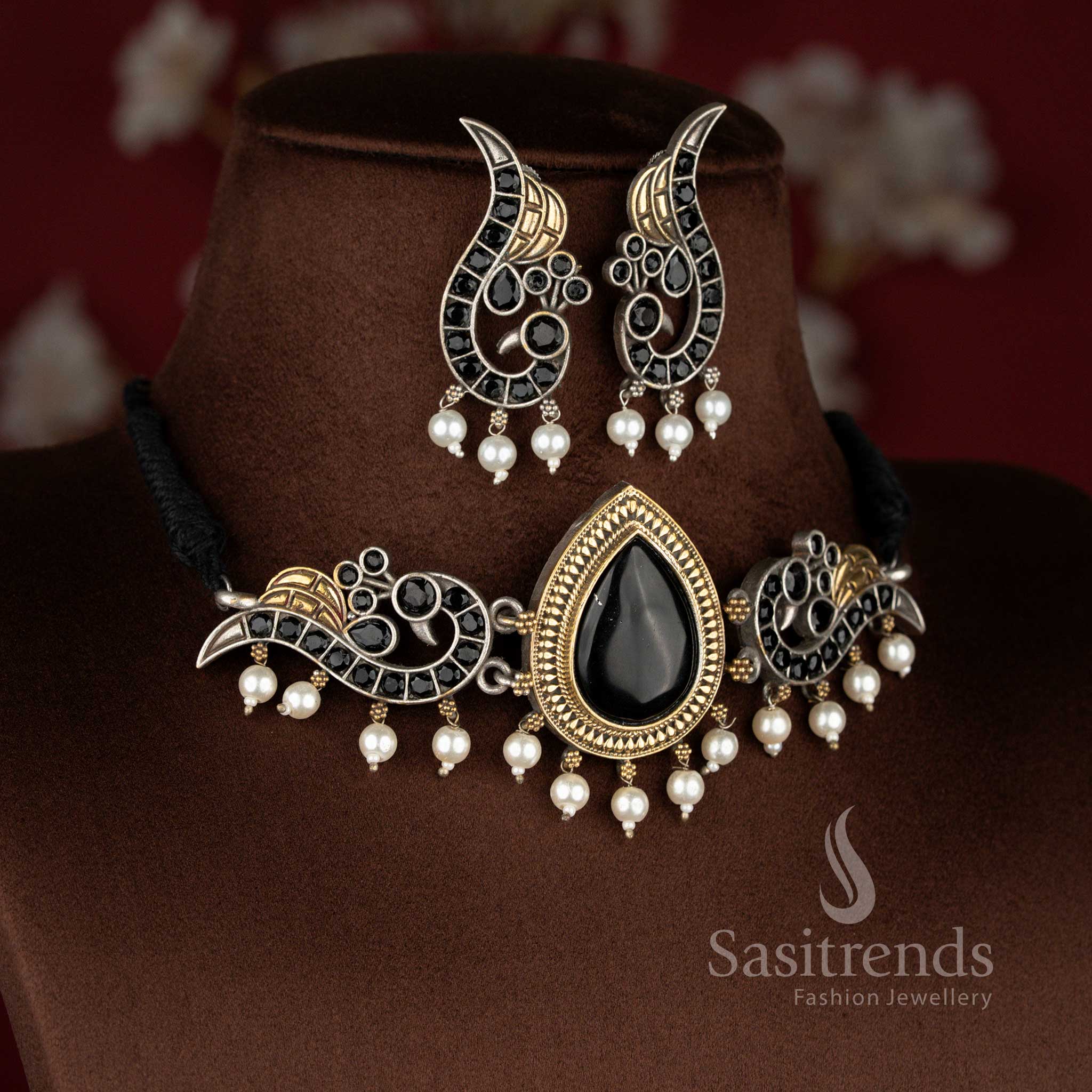 Midnight black antique oxidised peacock pearl choker jewellery set for statement styling – Sasitrends