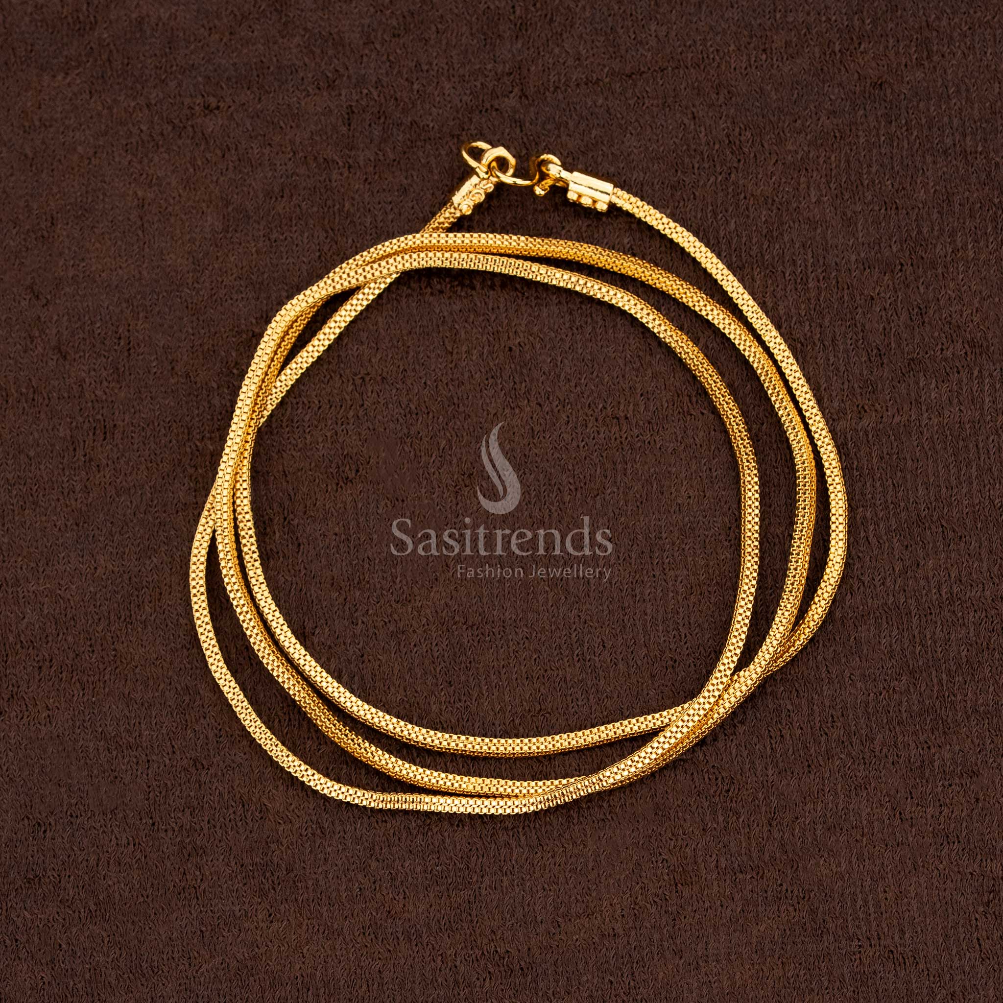 Medium Micro Gold Plated Box Chain With Real Gold Style Suitable For Community Programs And Festive Gatherings - Sasitrends

