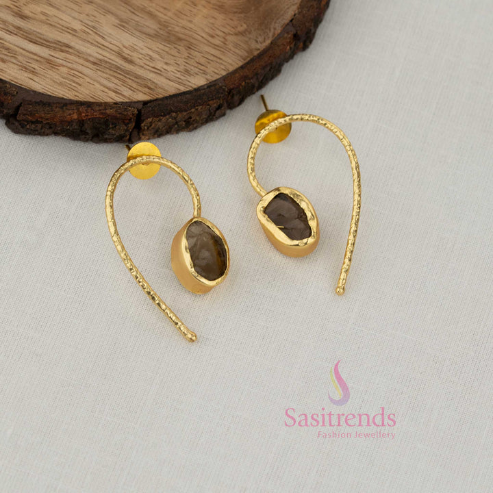 Modern artistic gold plated hammered U circlet earrings highlighted with earthy brown tones perfect for daily fashion, campus outfits and elegant office looks - Sasitrends