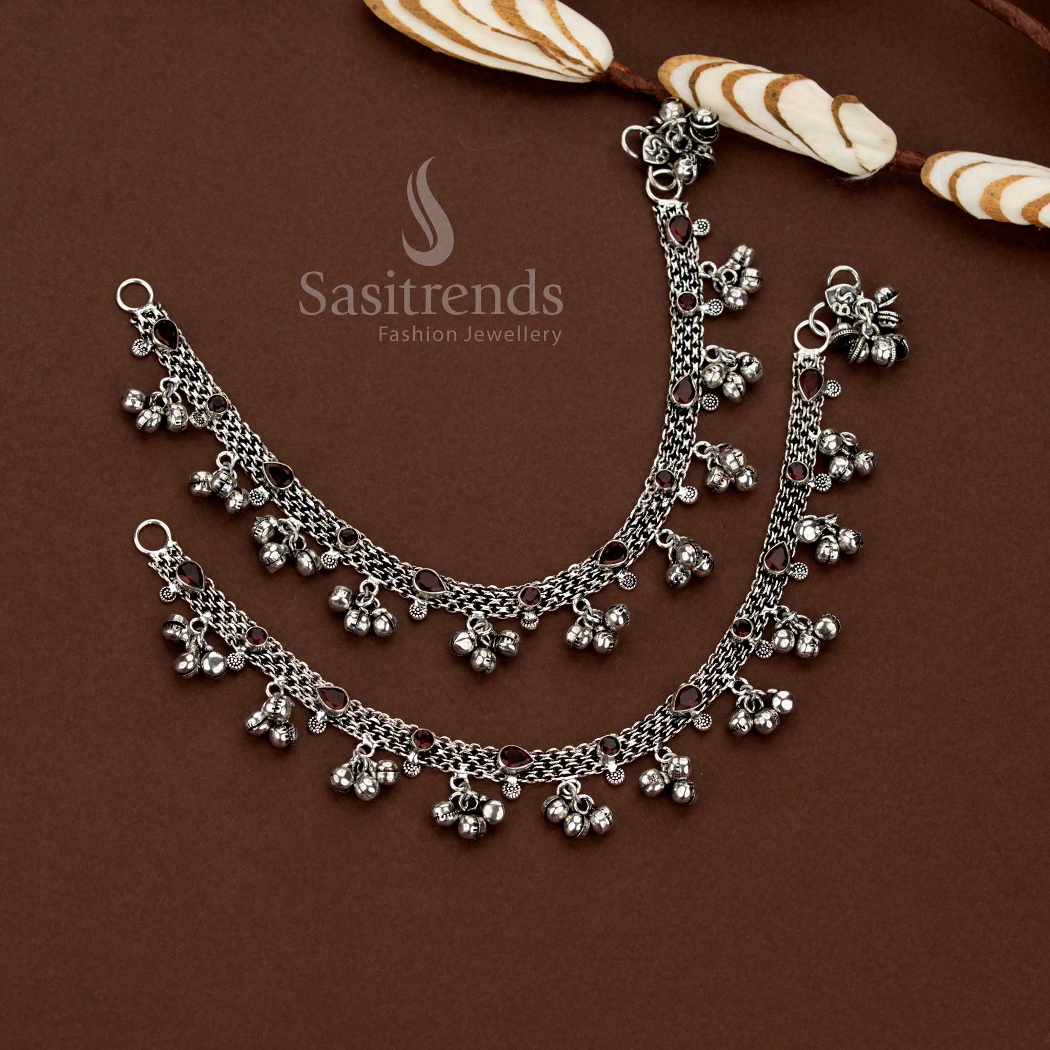 Red celebration oxidised silver ghungroo chain anklets red adorned with ornate stone touches offering graceful movement perfect for functions, cultural gatherings and expressive ethnic styling – Sasitrends