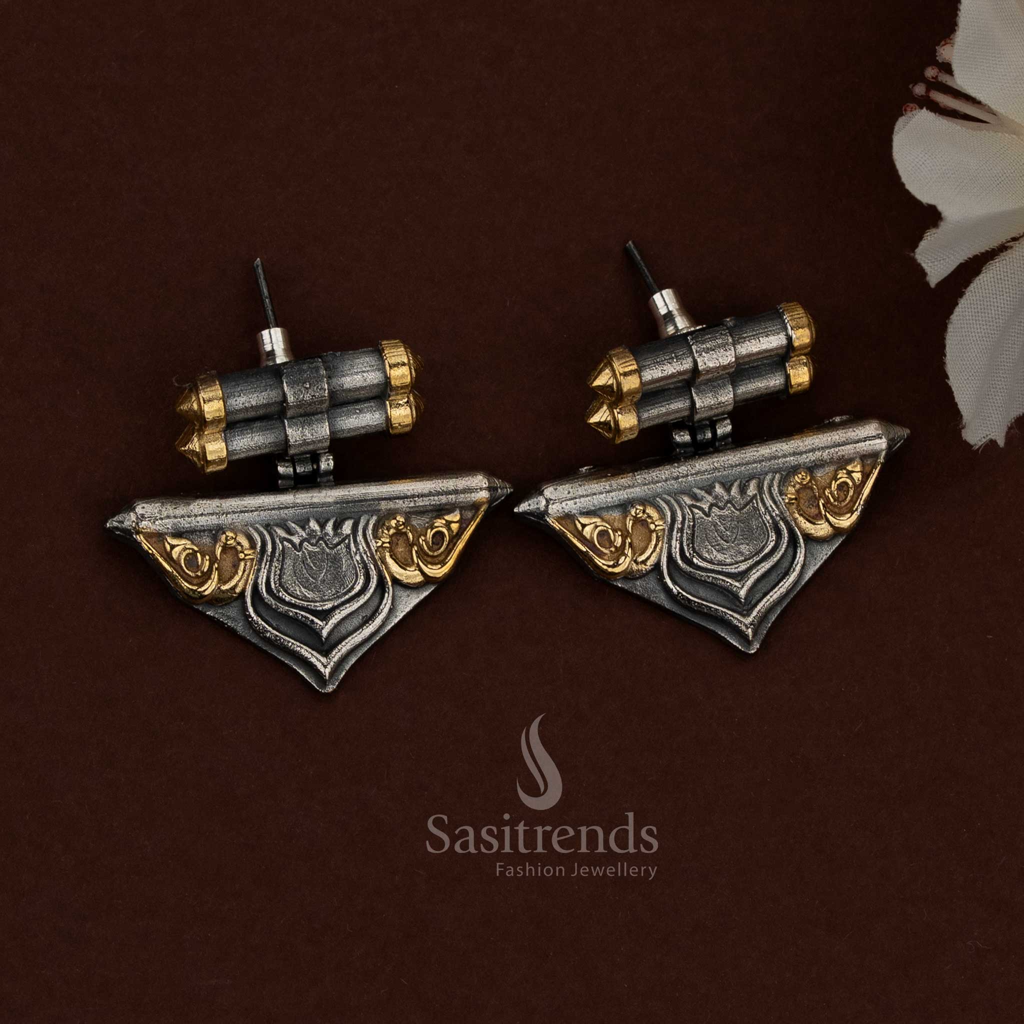 Collection of Premium Rich Look Attractive 92.5 Dual Tone Silver Oxidised Plated Husli Necklace Jewellery Set - Sasitrends