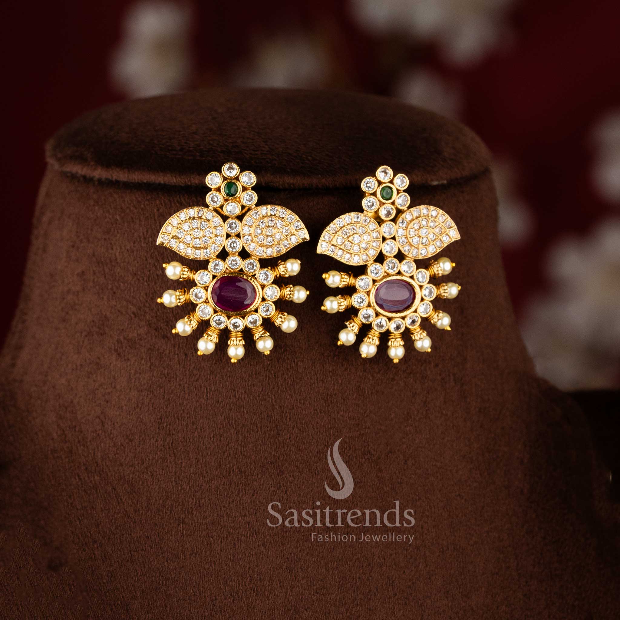 Detailed view of 2192B matte gold jewellery set featuring shimmering stones and pearl accents - Sasitrends
