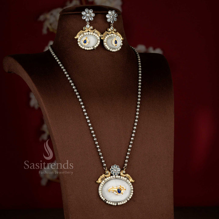 Elegant-White-Antique-Oxidised-92.5-Silver-Plated-Peacock-Oval-Stone-Pendant-Long-Necklace-Set-Sasitrends