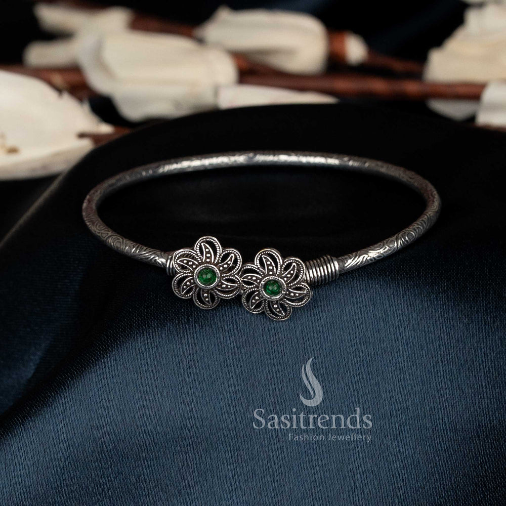 Trendy oxidised green starfish and floral motif stone bracelet designed for sarees, kurtis, and casual everyday styling – Sasitrends