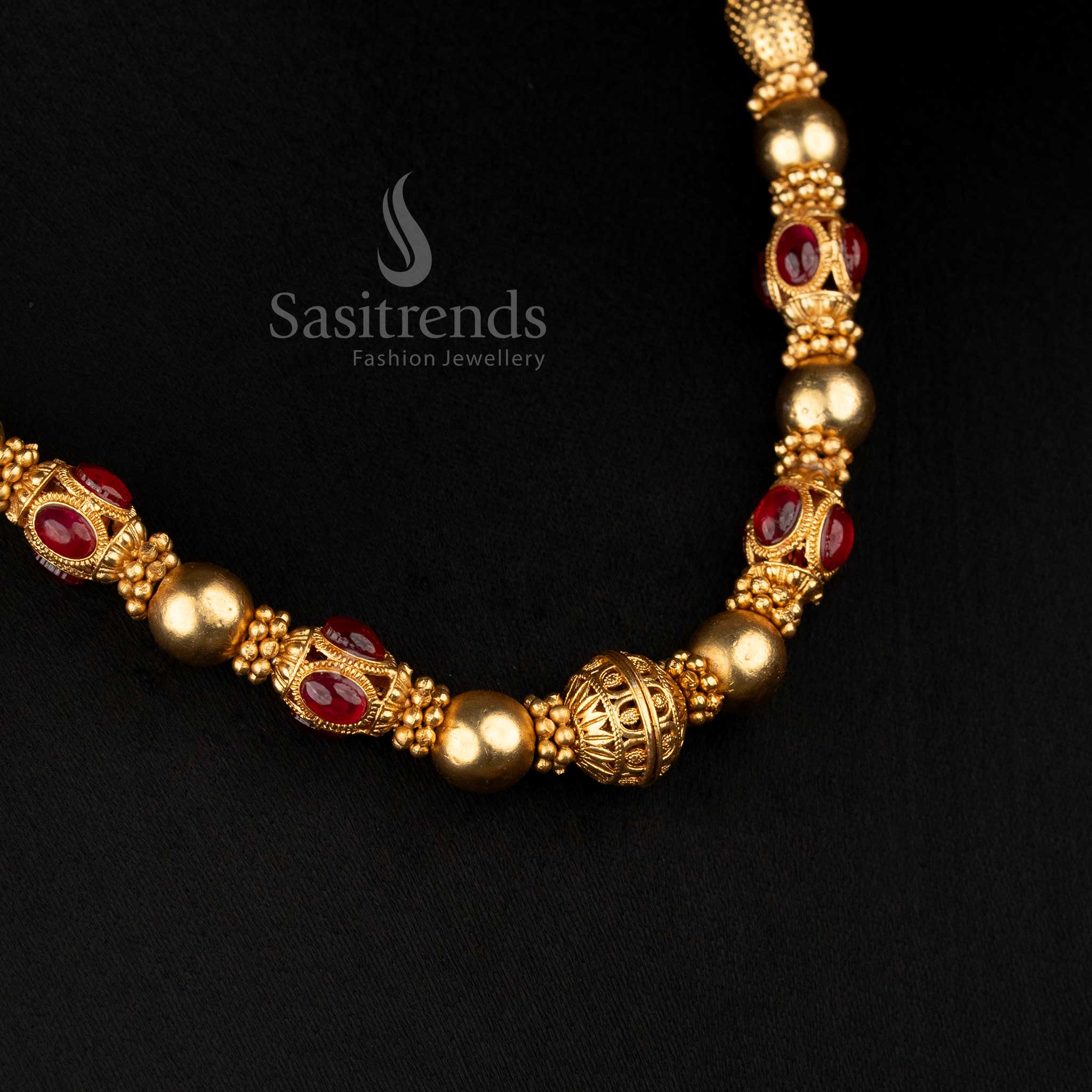 Sacred Temple Matte Gold Plated Royal Ball Chain Necklace Reflecting Devotional Grandeur and Classic Festive Jewellery Craft – Sasitrends