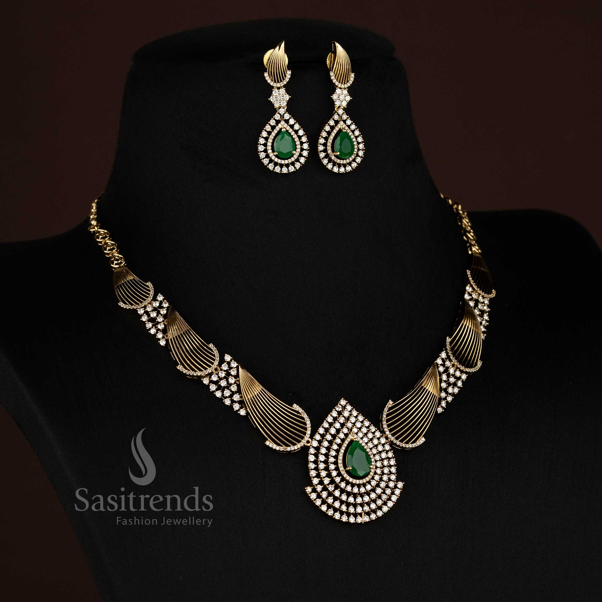 Jade Ice mehendi gold white-green American Diamond teardrop necklace crafted for event fashion, parties, and festive elegance – Sasitrends