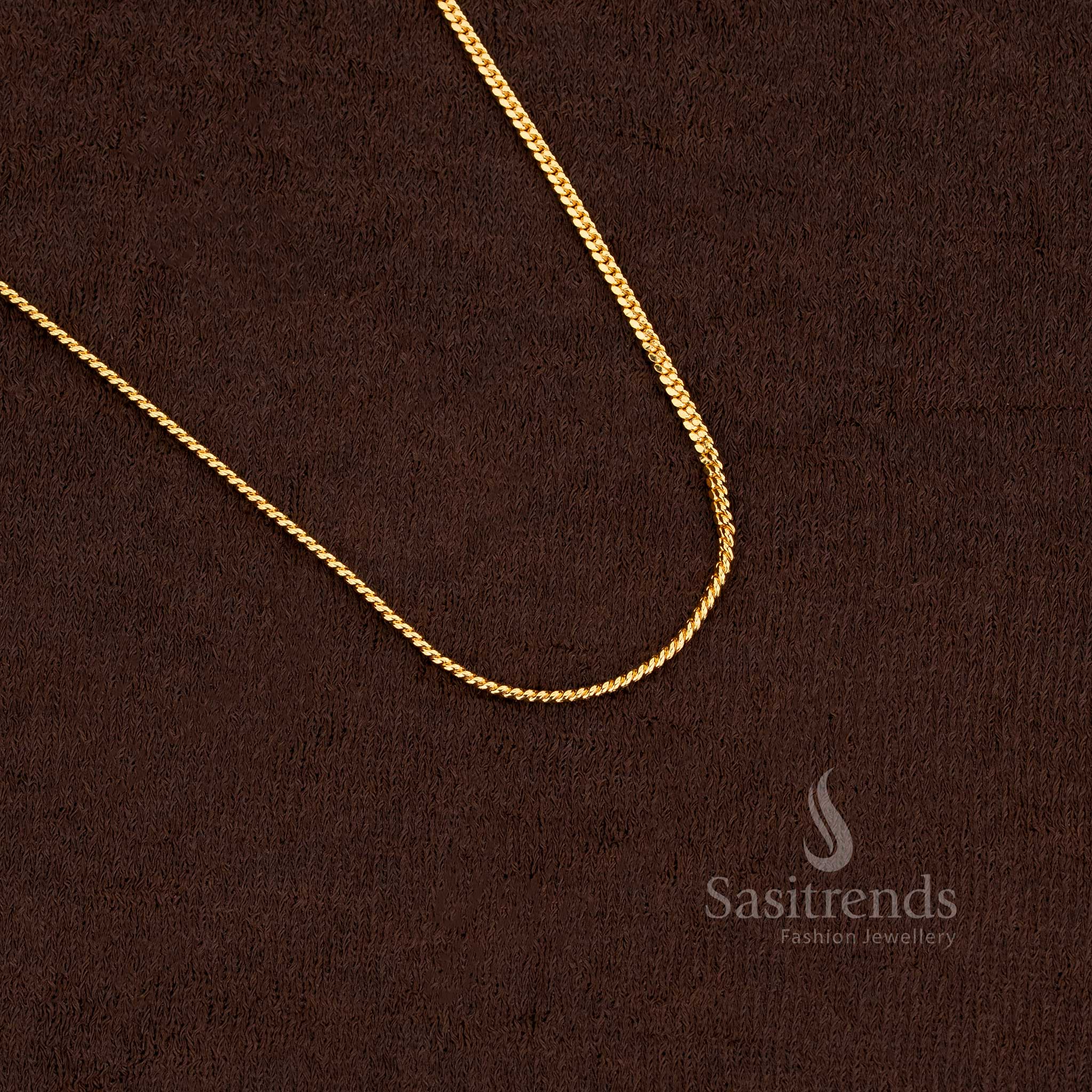 Exquisite Micro Gold Plated 18 Inches Chain with classic link work, enhancing bridal and festival saree looks – Sasitrends