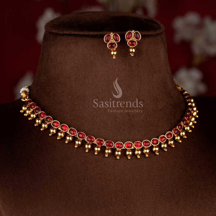 Exquisite classic antique red Mullapoo temple necklace set with golden ornamental detailing for festive occasions – Sasitrends