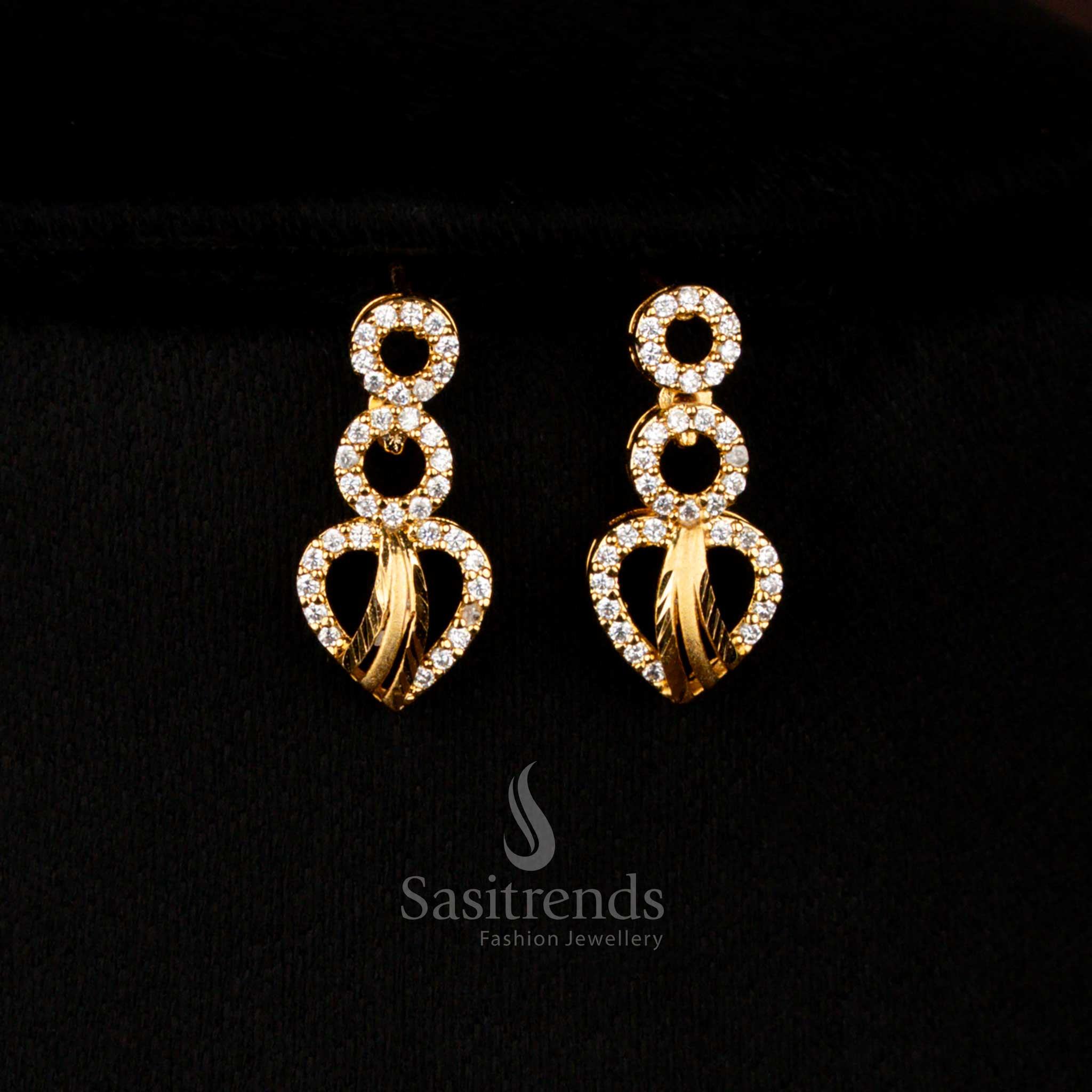 Elegant White round heart earrings forming Micro Gold Plated design, ideal for wedding ceremonies and festive occasions – Sasitrends