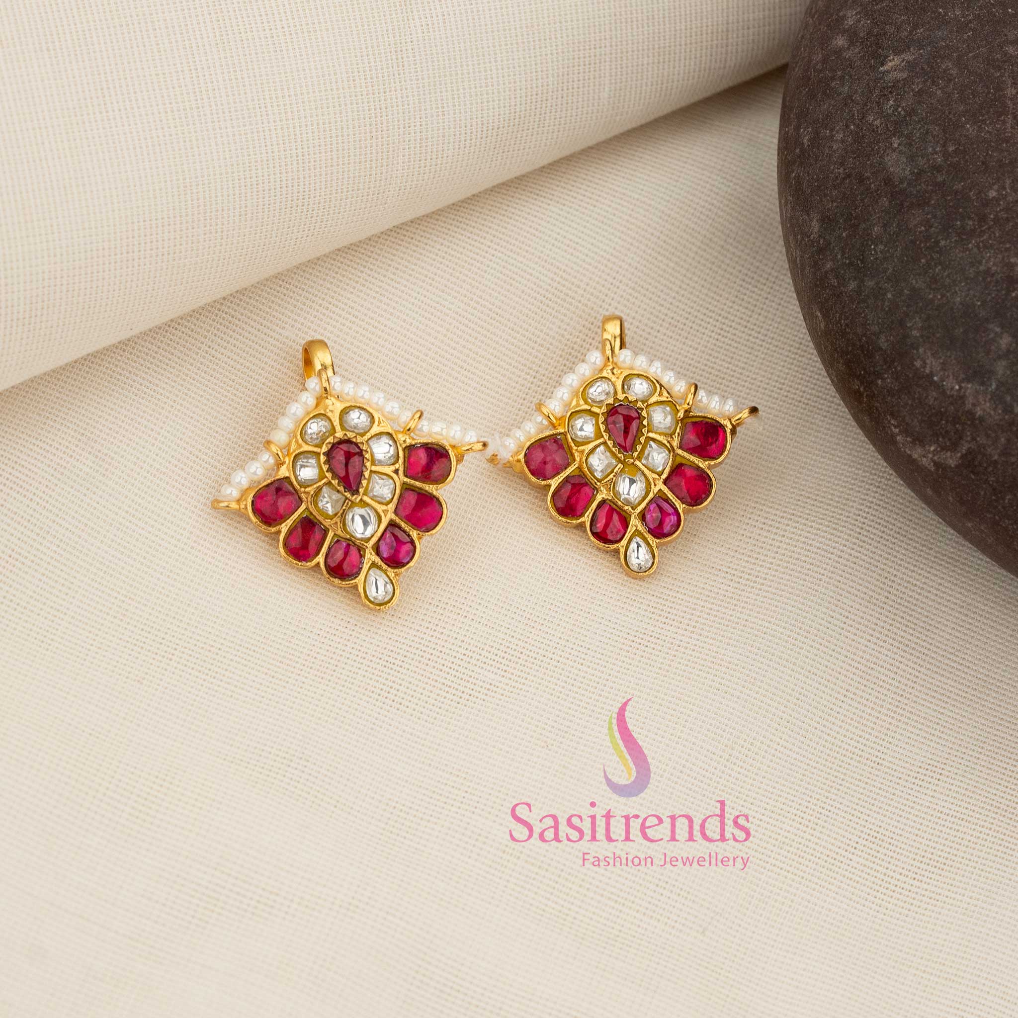 Radiant white-ruby Kundan floral petal bugadi earcuff enhanced with pearl fringe for lively South Indian festive and ceremonial attire – Sasitrends