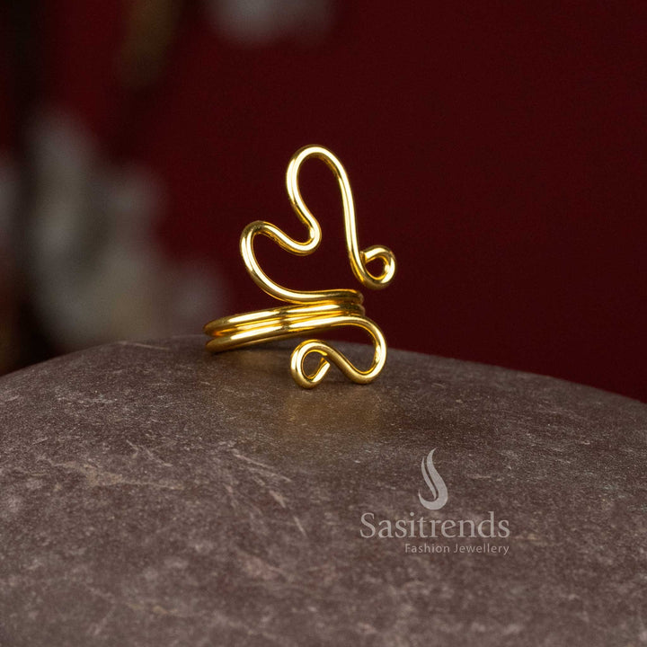 Minimal gold plated adjustable ring for women, perfect accessory for simple daily looks – Sasitrends