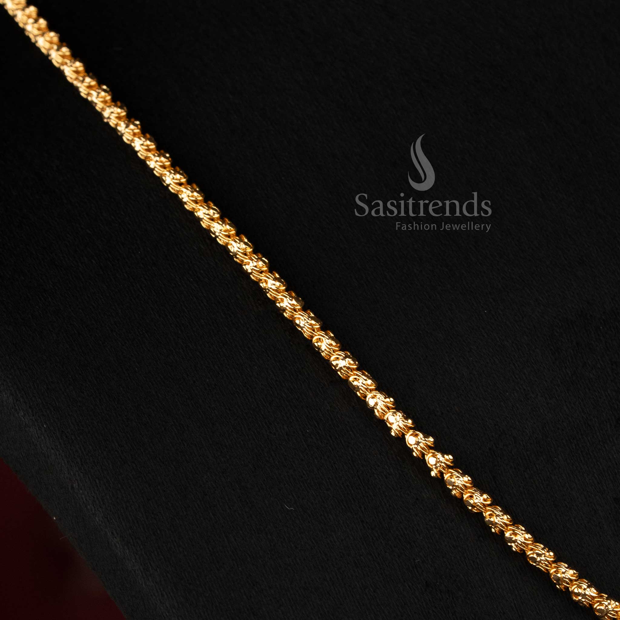Premium micro gold plated twisted rope chain necklace for women, perfect for saree styling – Sasitrends