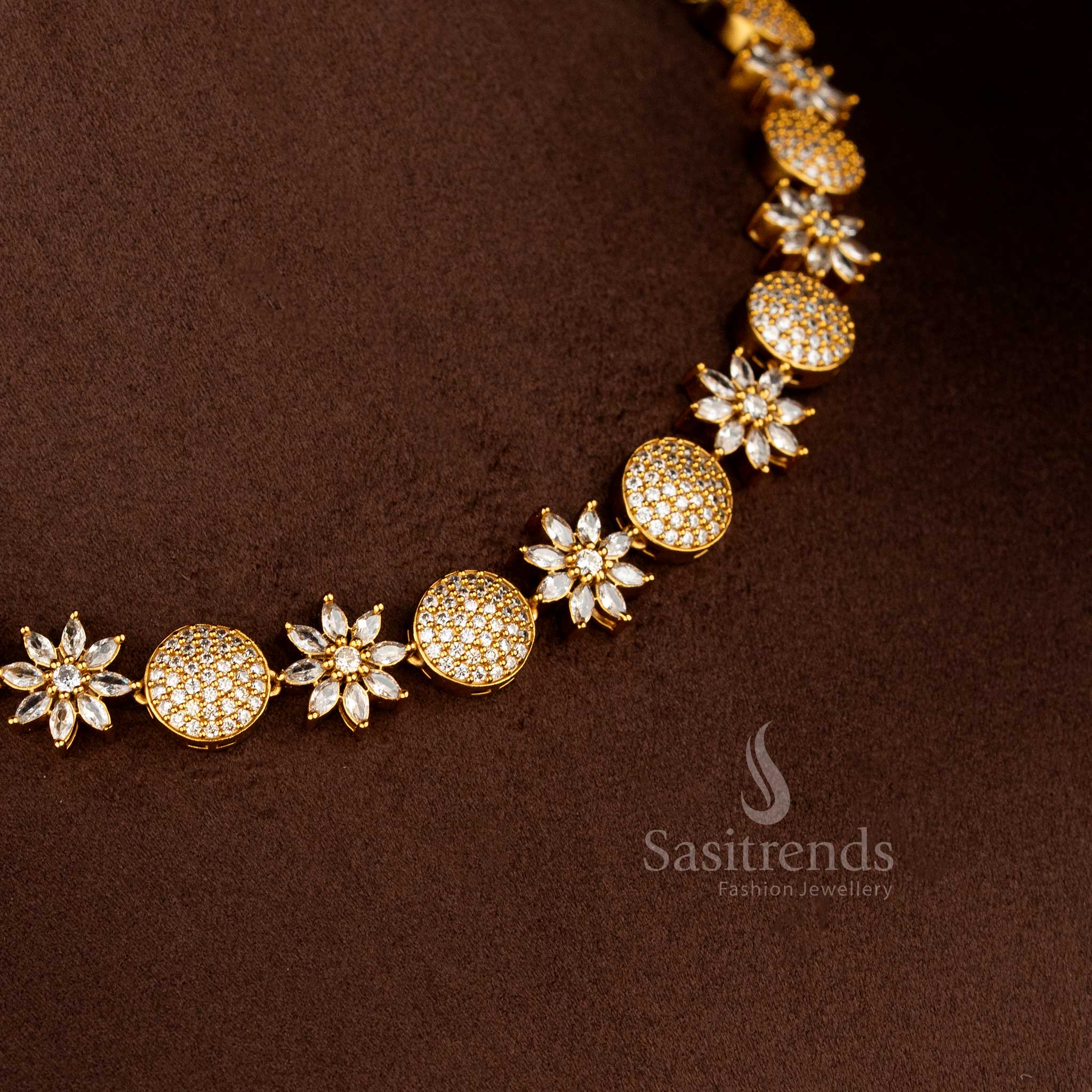 American diamond matte gold plated white floral and round necklace for elegant saree and festive occasions – Sasitrends