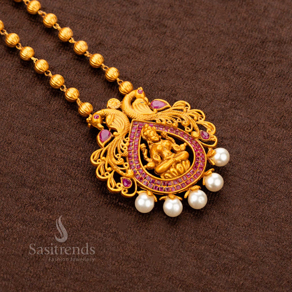 Temple Matte Gold Plated Ruby Ball Chain Lakshmi Pearl Pendant Necklace Jewellery Set – Traditional festive wear with divine temple artistry – Sasitrends